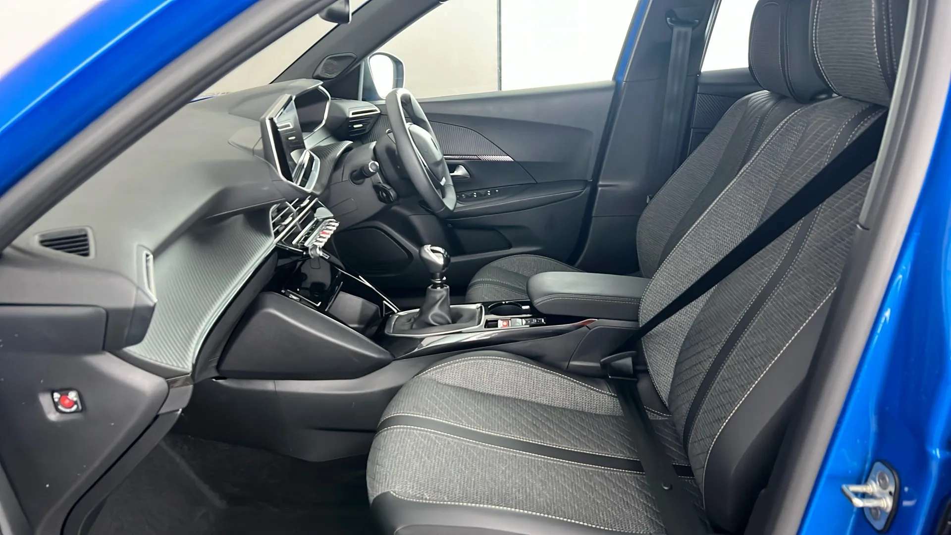 2024 PEUGEOT 2008 2024 PEUGEOT 2008
