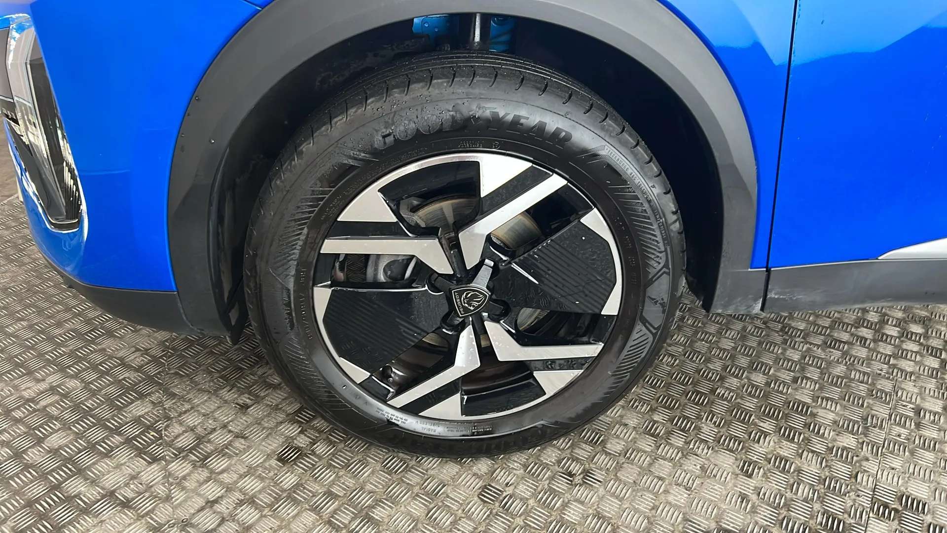 2024 PEUGEOT 2008 2024 PEUGEOT 2008