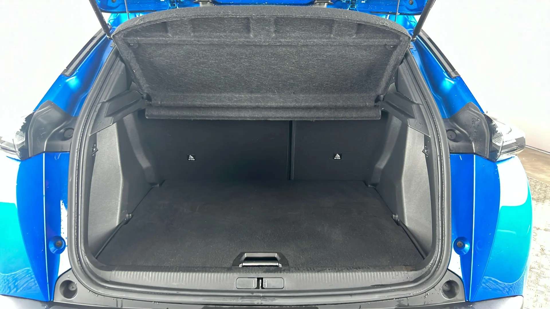 2024 PEUGEOT 2008 2024 PEUGEOT 2008