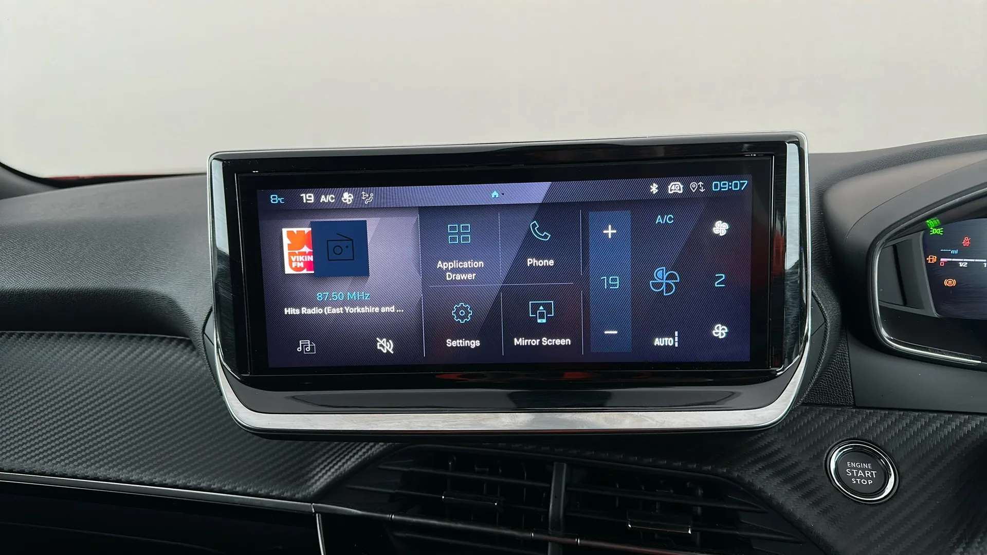 2023 PEUGEOT 2008 2023 PEUGEOT 2008