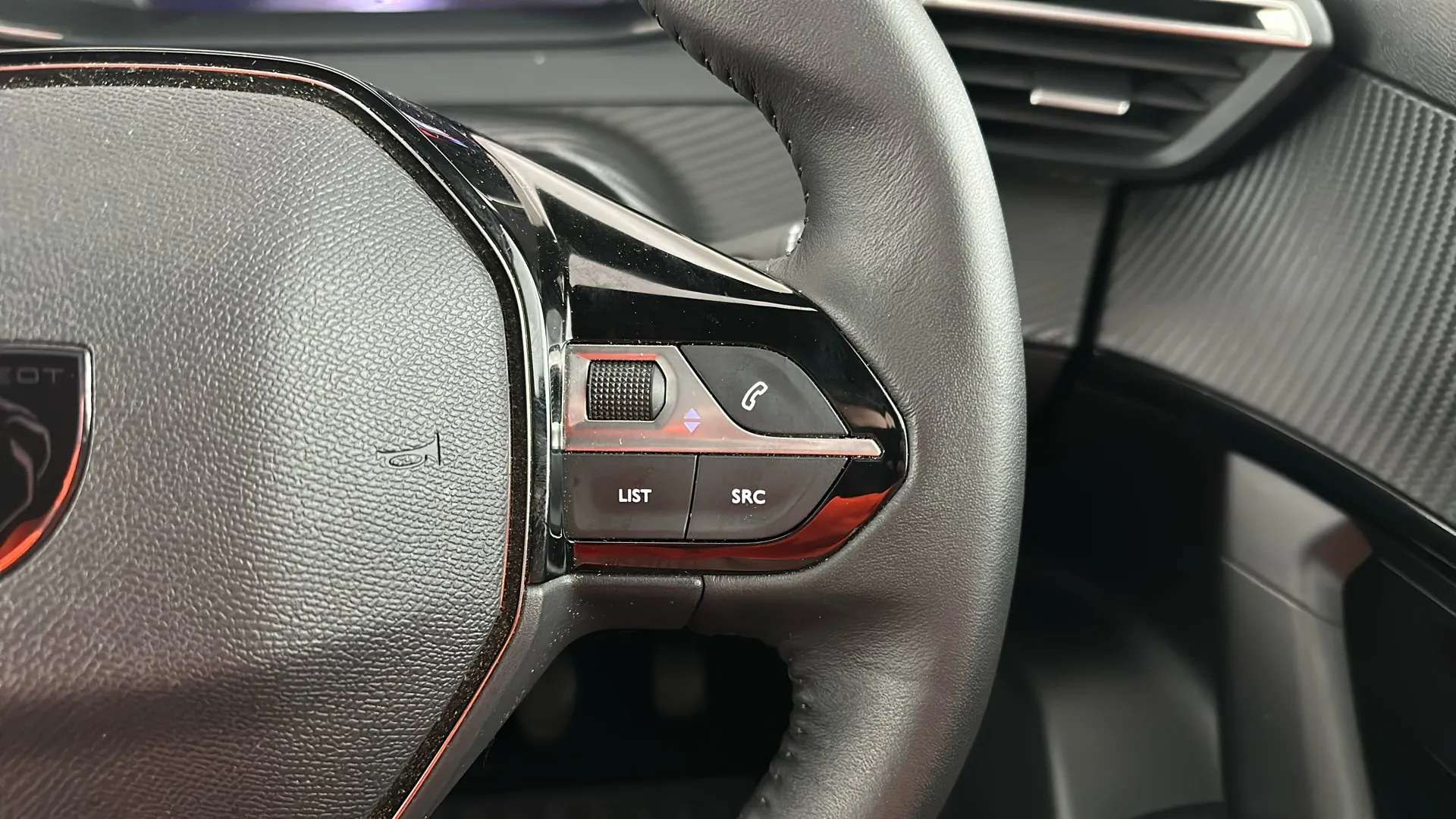 2023 PEUGEOT 2008 2023 PEUGEOT 2008