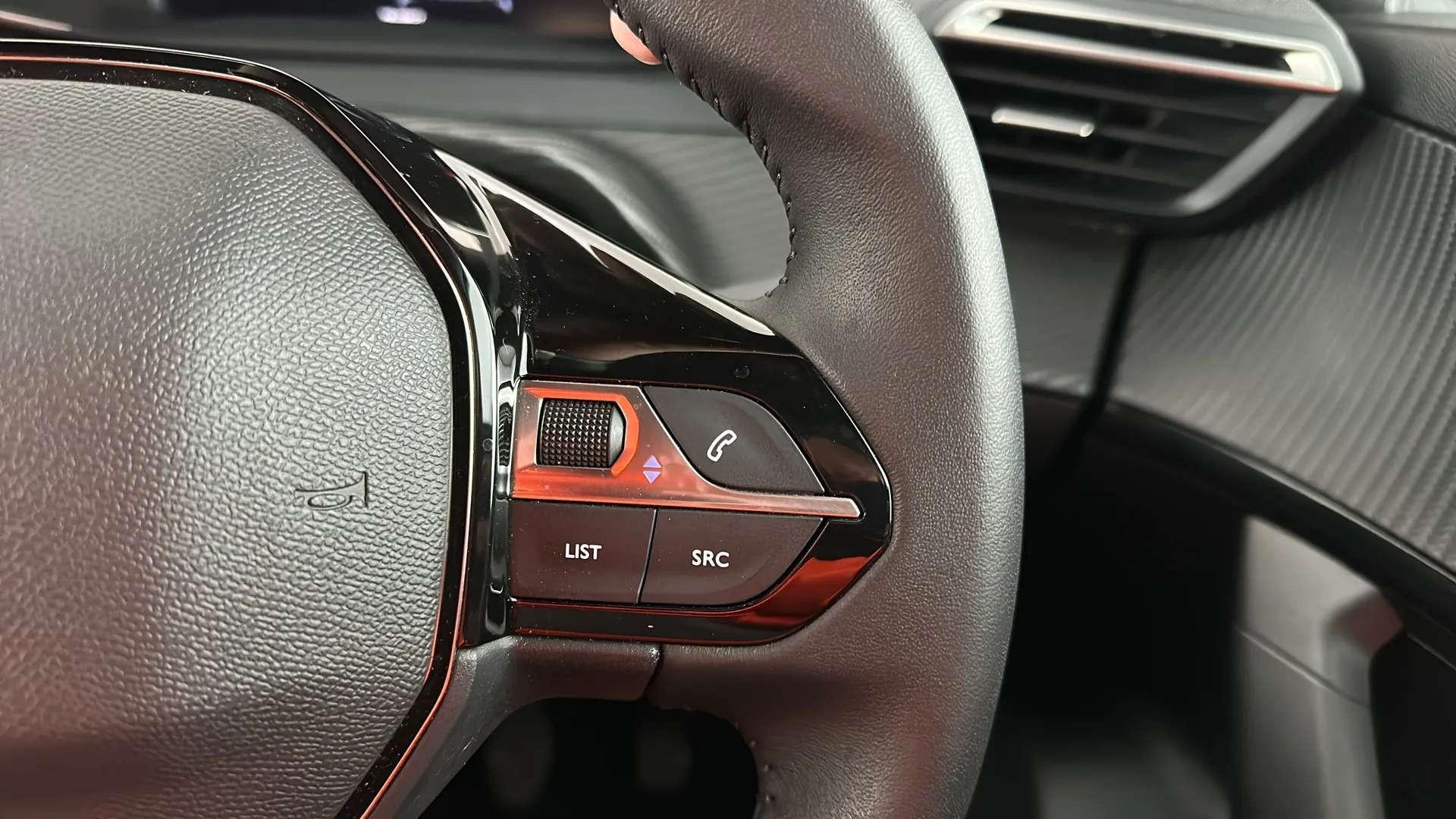 2023 PEUGEOT 2008 2023 PEUGEOT 2008