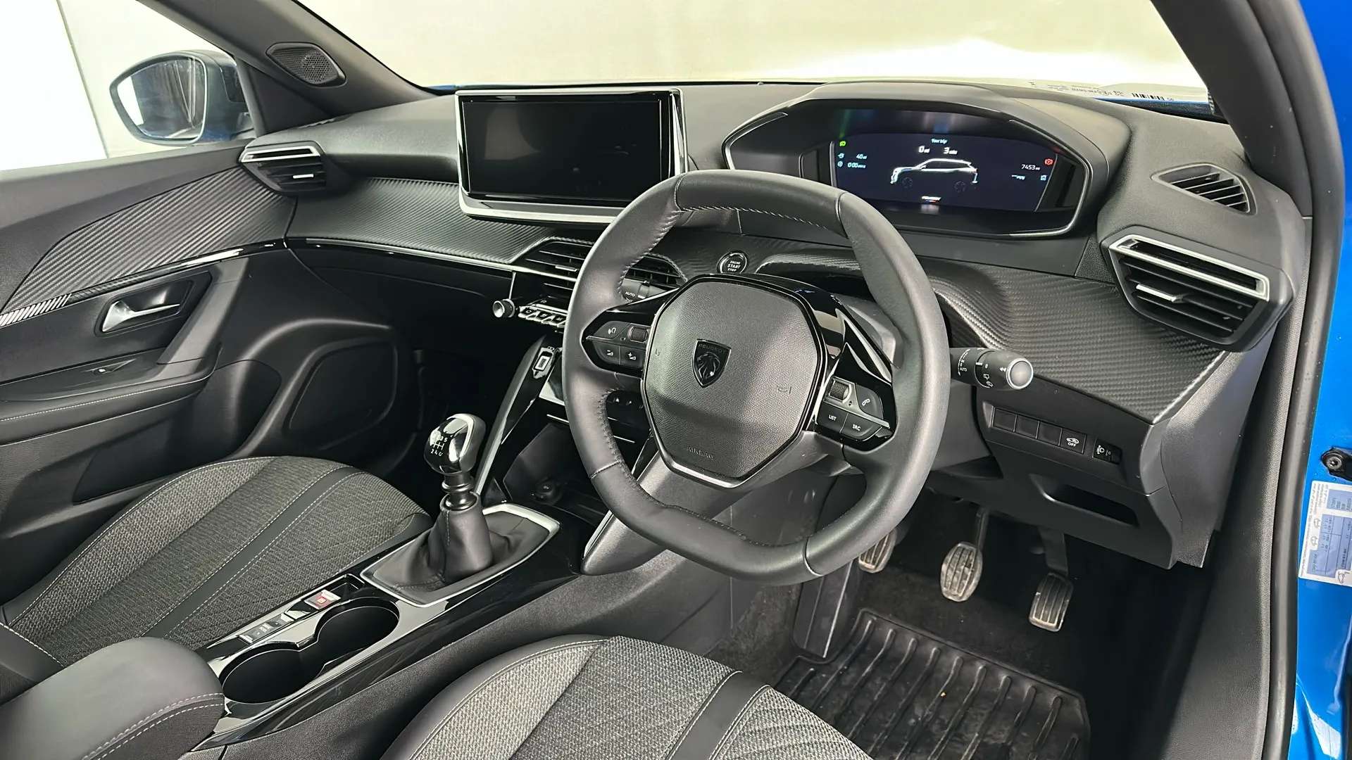 2023 PEUGEOT 2008 2023 PEUGEOT 2008