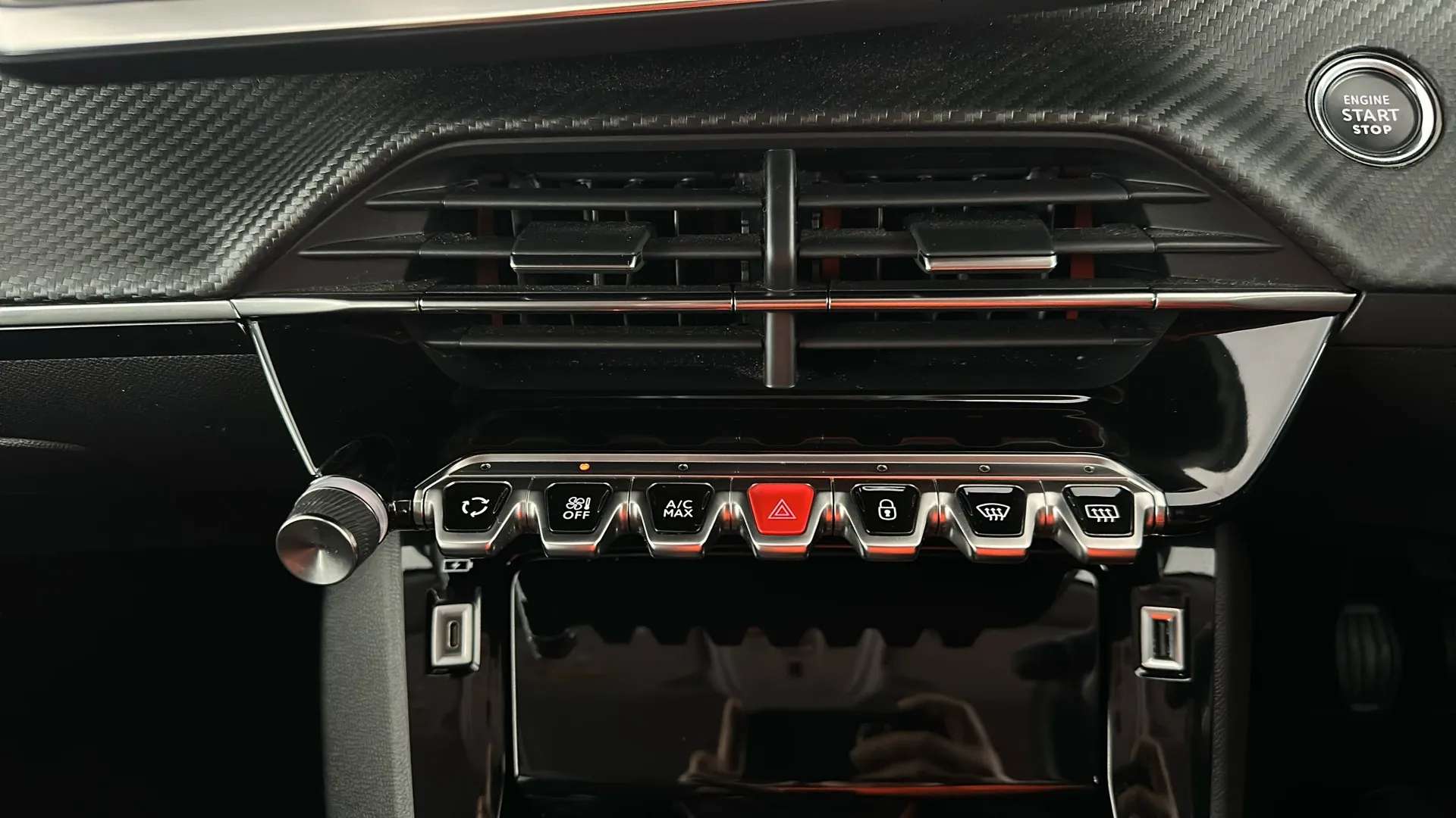 2021 PEUGEOT 2008 2021 PEUGEOT 2008