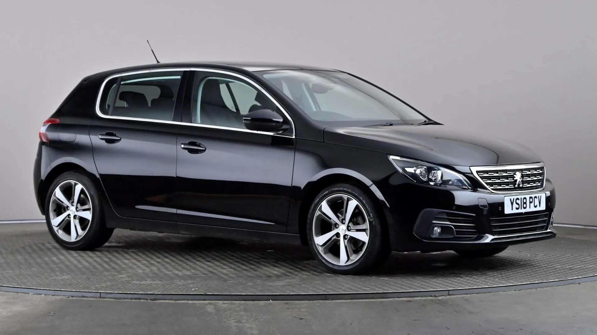 A 2018 PEUGEOT 308 1.2 PureTech 130 Allure A 2018 PEUGEOT 308 1.2 PureTech 130 Allure