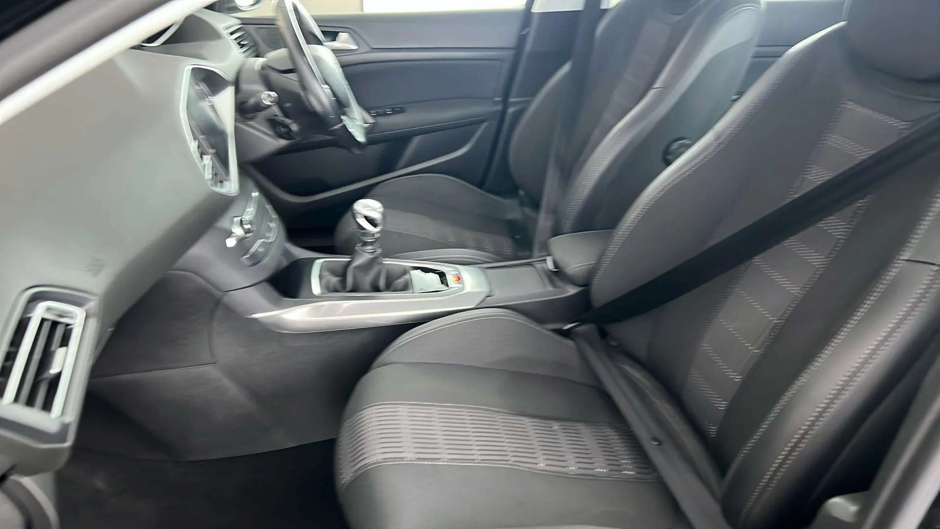 2018 PEUGEOT 308 2018 PEUGEOT 308