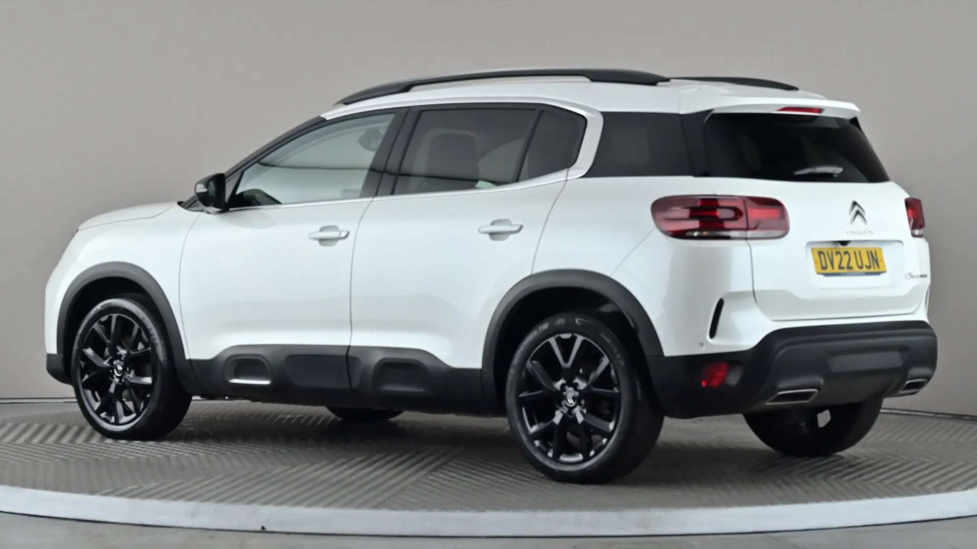 A 2022 CITROEN C5 AIRCROSS 1.2 PureTech Shine EAT8 A 2022 CITROEN C5 AIRCROSS 1.2 PureTech Shine EAT8