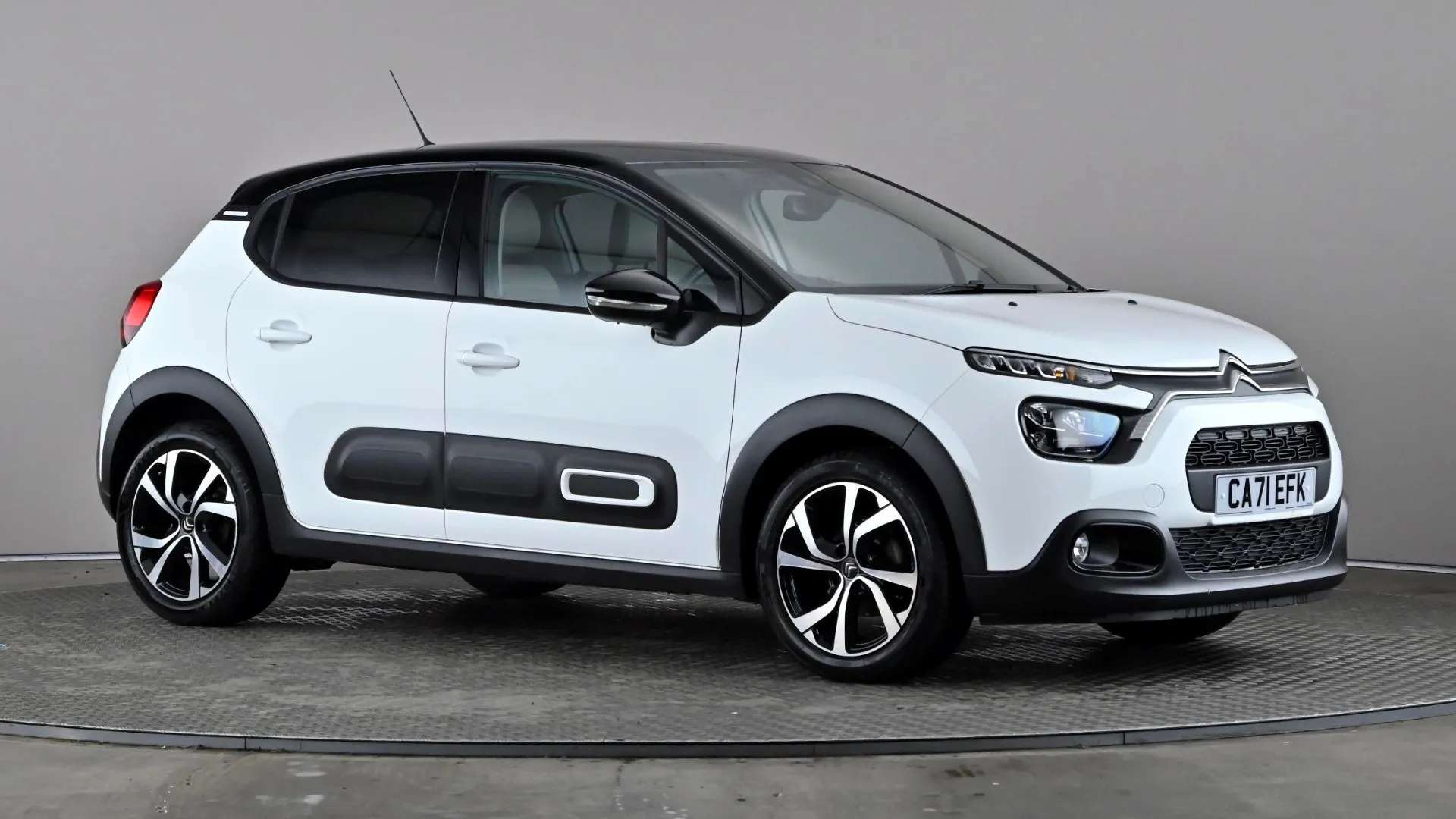 A 2022 CITROEN C3 1.2 PureTech Shine Plus A 2022 CITROEN C3 1.2 PureTech Shine Plus