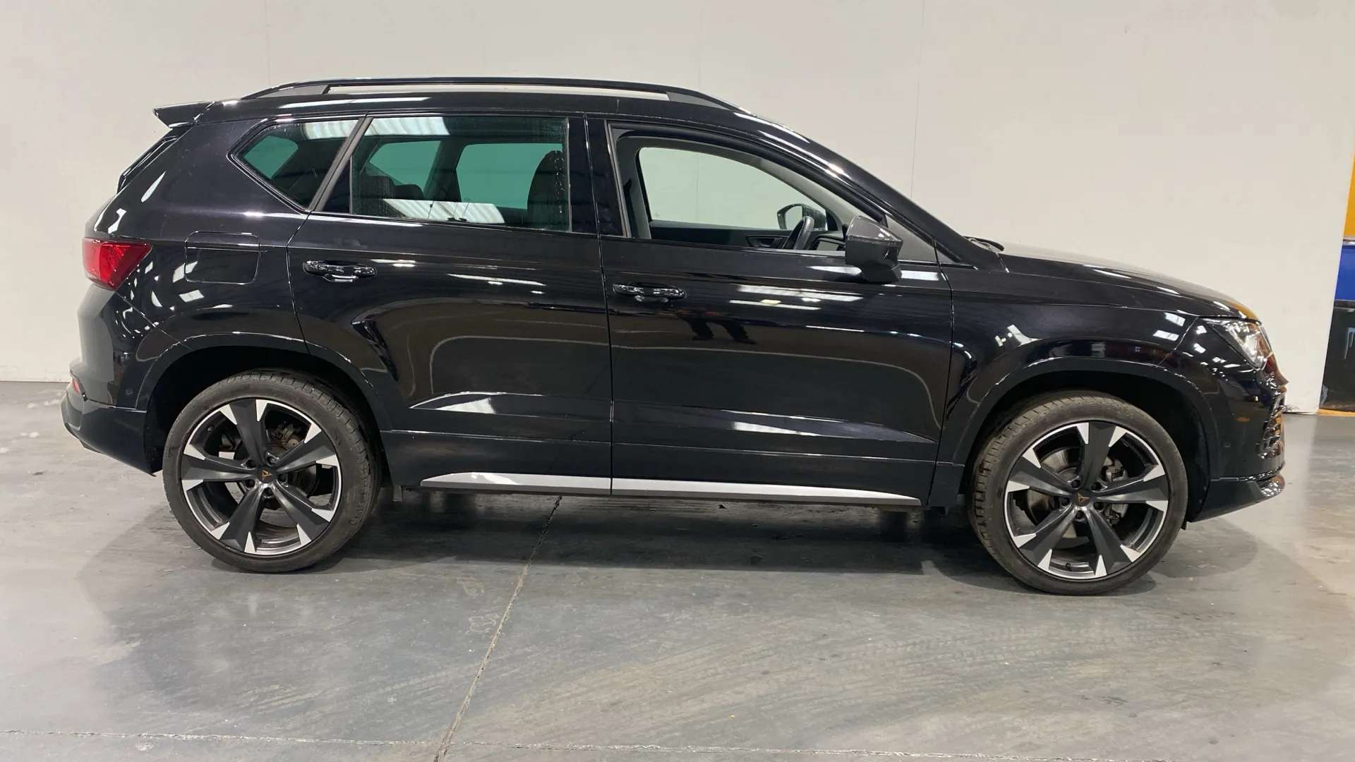 A 2024 CUPRA ATECA 1.5 EcoTSI V2 DSG A 2024 CUPRA ATECA 1.5 EcoTSI V2 DSG