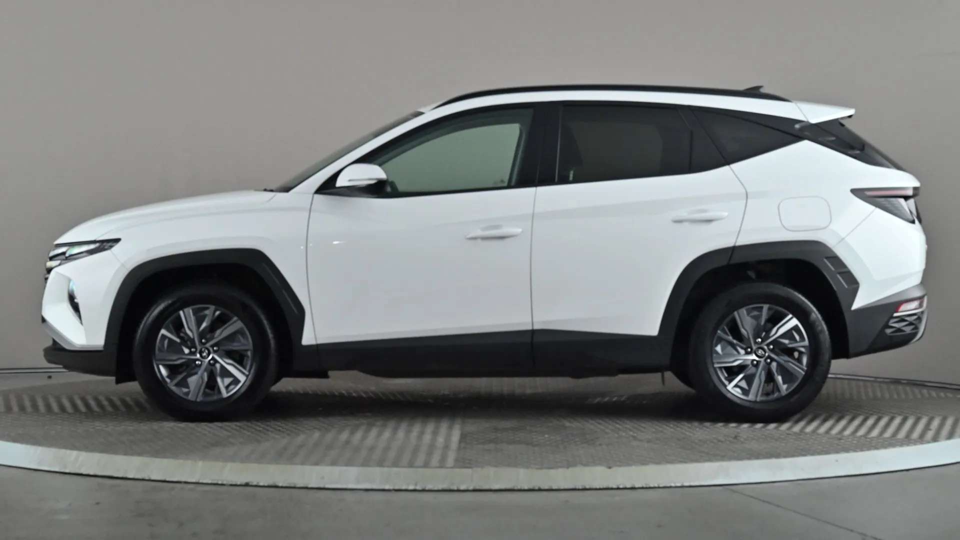 A 2022 HYUNDAI TUCSON 1.6 TGDi Hybrid 230 SE Connect 2WD Auto A 2022 HYUNDAI TUCSON 1.6 TGDi Hybrid 230 SE Connect 2WD Auto