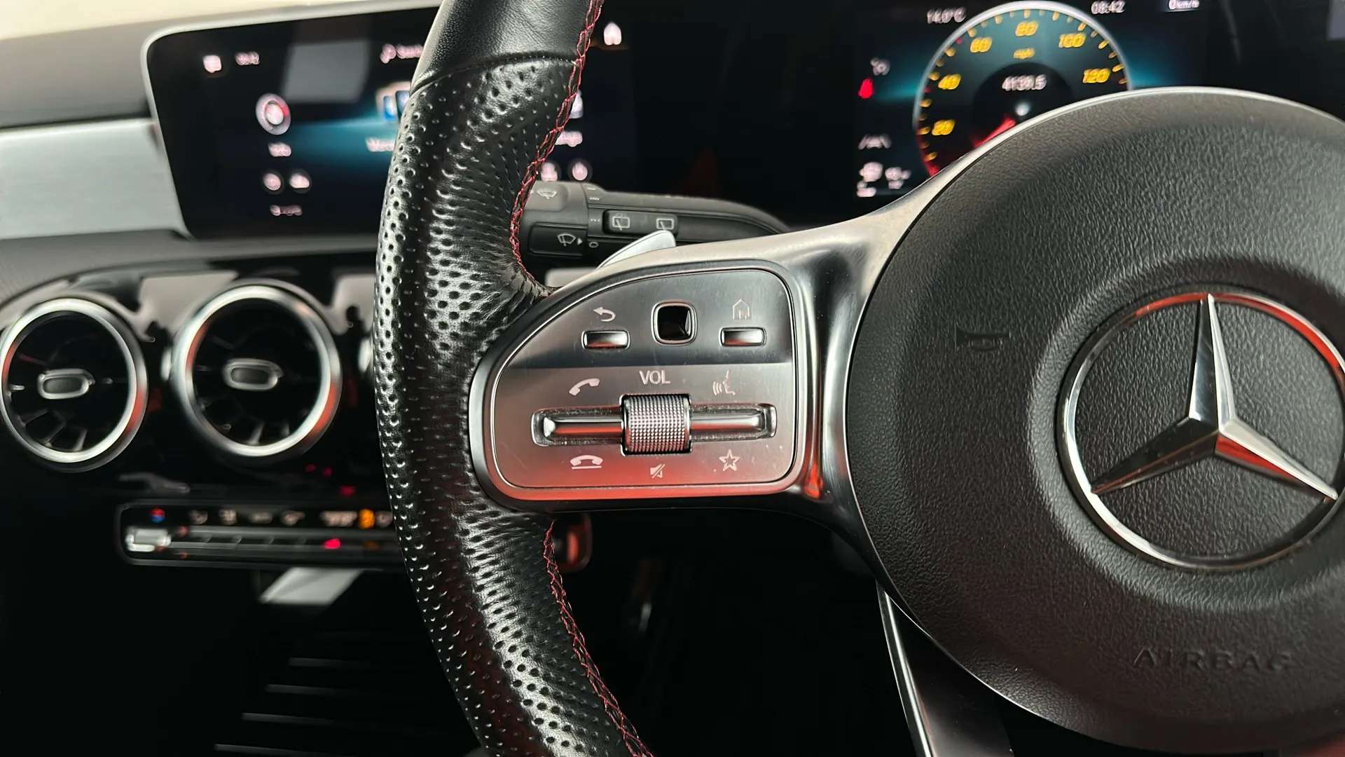 2019 MERCEDES-BENZ A CLASS 2019 MERCEDES-BENZ A CLASS