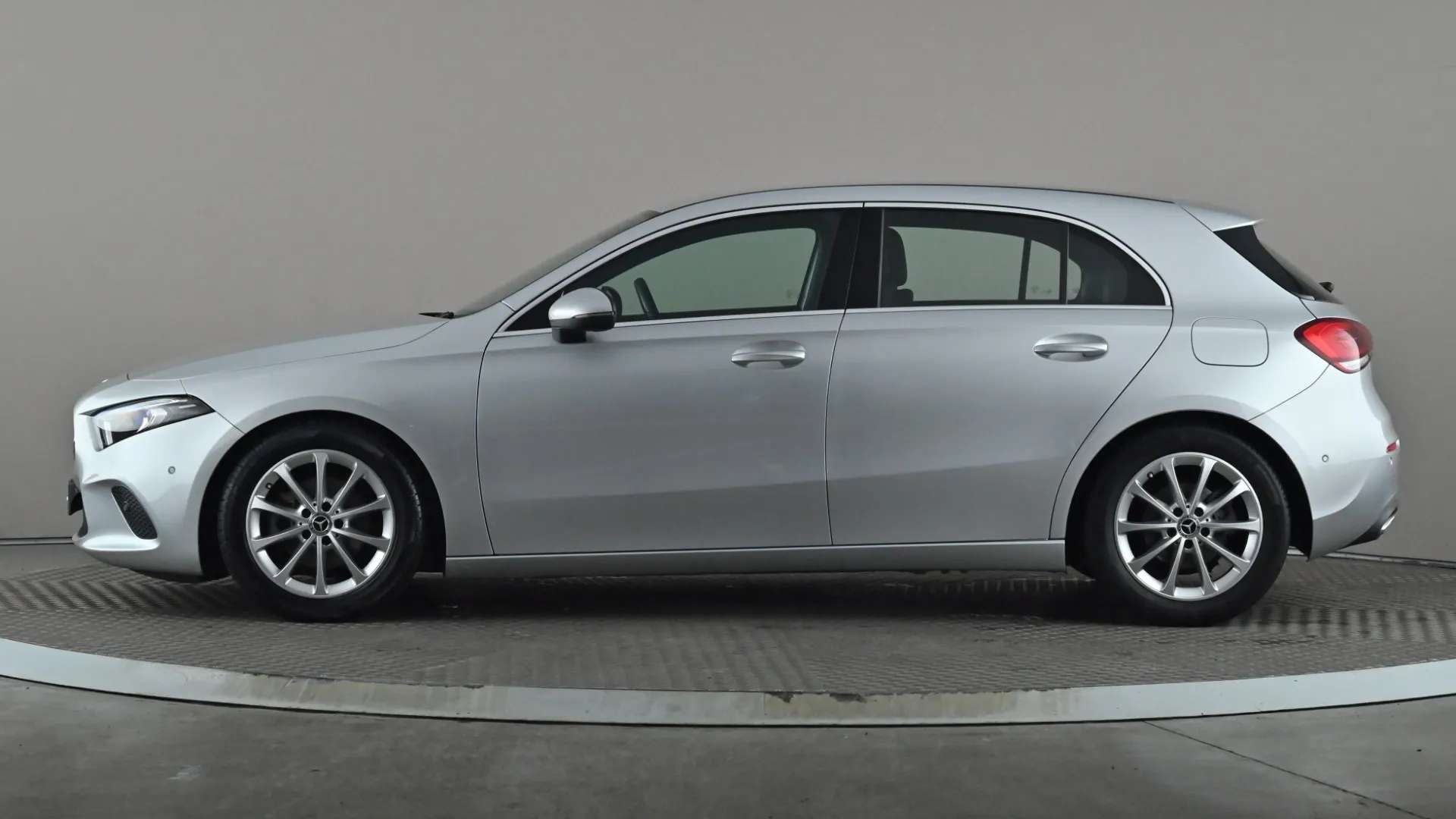 A 2020 MERCEDES-BENZ A CLASS A180 Sport Executive Auto A 2020 MERCEDES-BENZ A CLASS A180 Sport Executive Auto