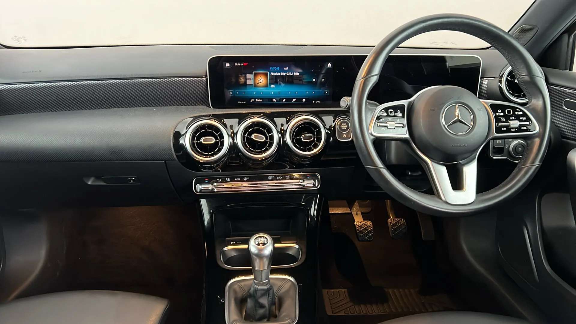 2019 MERCEDES-BENZ A CLASS 2019 MERCEDES-BENZ A CLASS