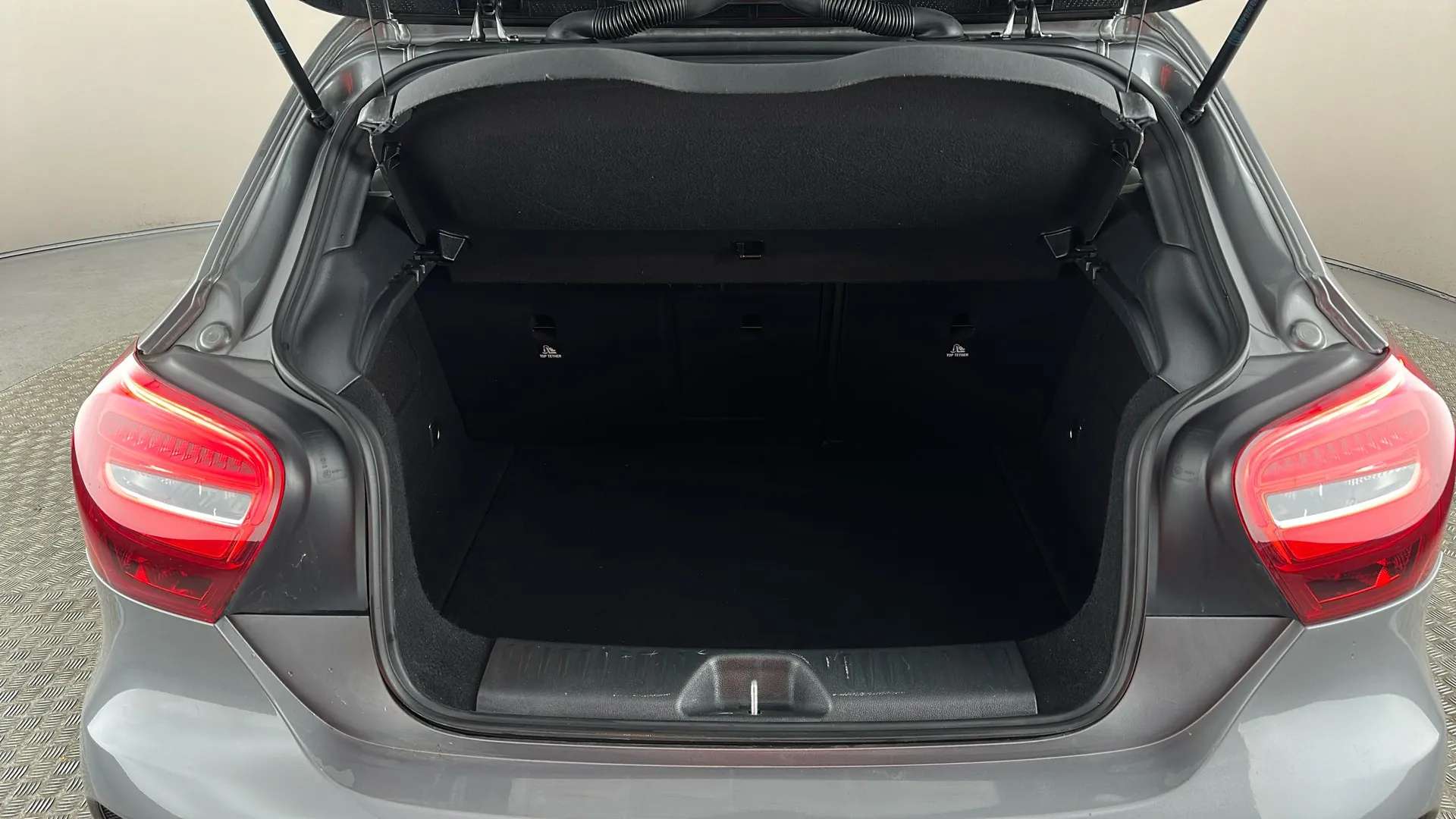 2018 MERCEDES-BENZ A CLASS 2018 MERCEDES-BENZ A CLASS