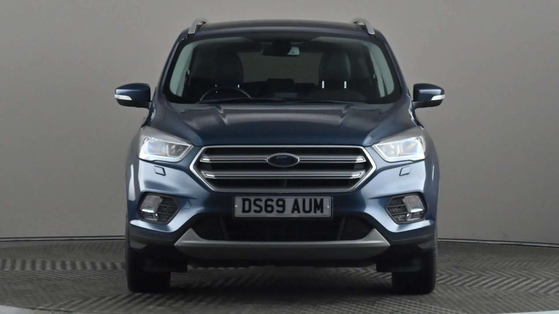 A 2019 FORD KUGA 2.0 TDCi Titanium Edition 2WD A 2019 FORD KUGA 2.0 TDCi Titanium Edition 2WD