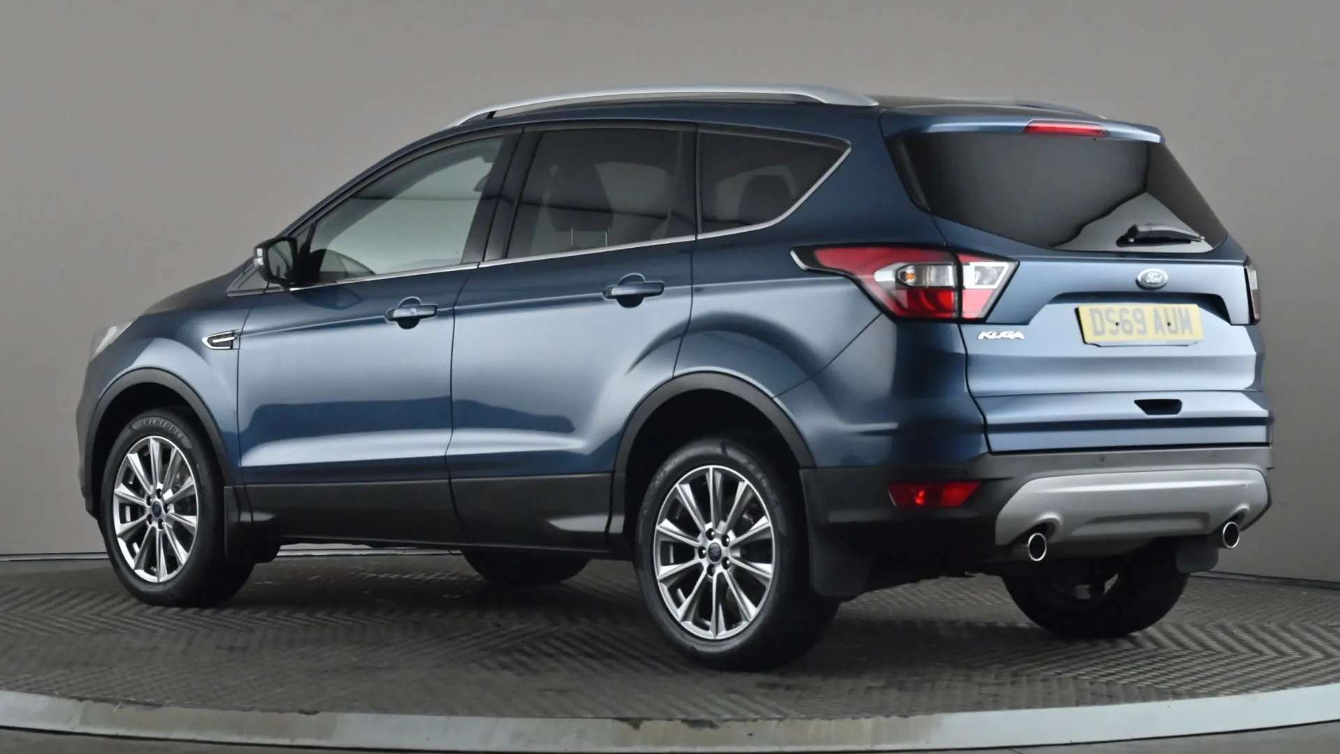 A 2019 FORD KUGA 2.0 TDCi Titanium Edition 2WD A 2019 FORD KUGA 2.0 TDCi Titanium Edition 2WD