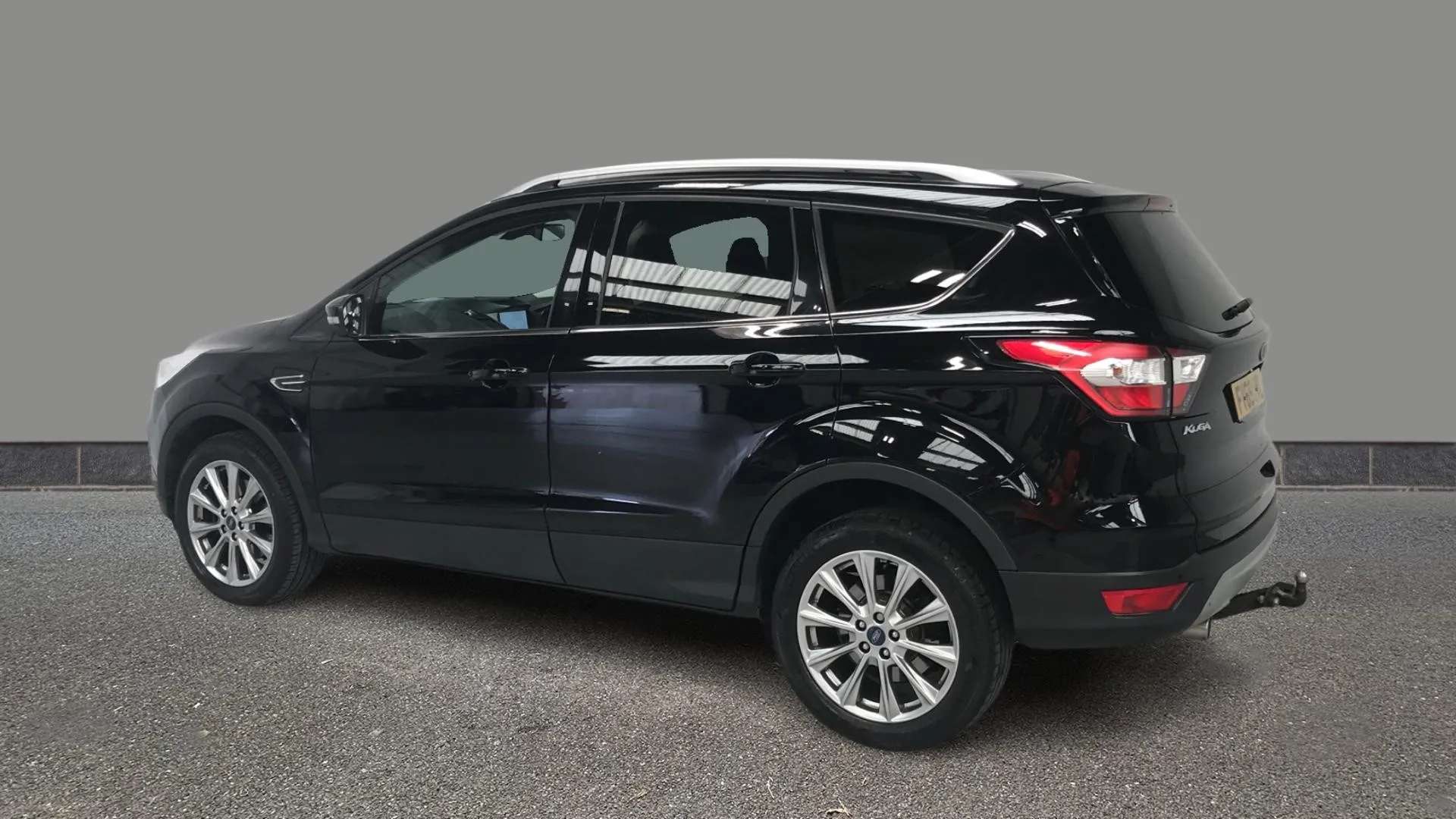 A 2019 FORD KUGA 2.0 TDCi Titanium Edition 2WD A 2019 FORD KUGA 2.0 TDCi Titanium Edition 2WD