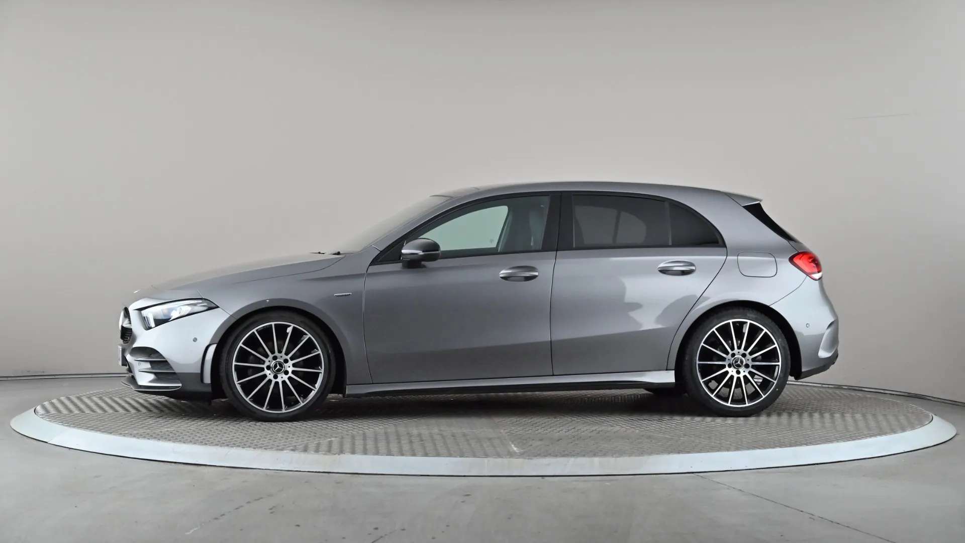 A 2021 MERCEDES-BENZ A CLASS A200d Exclusive Edition Auto A 2021 MERCEDES-BENZ A CLASS A200d Exclusive Edition Auto