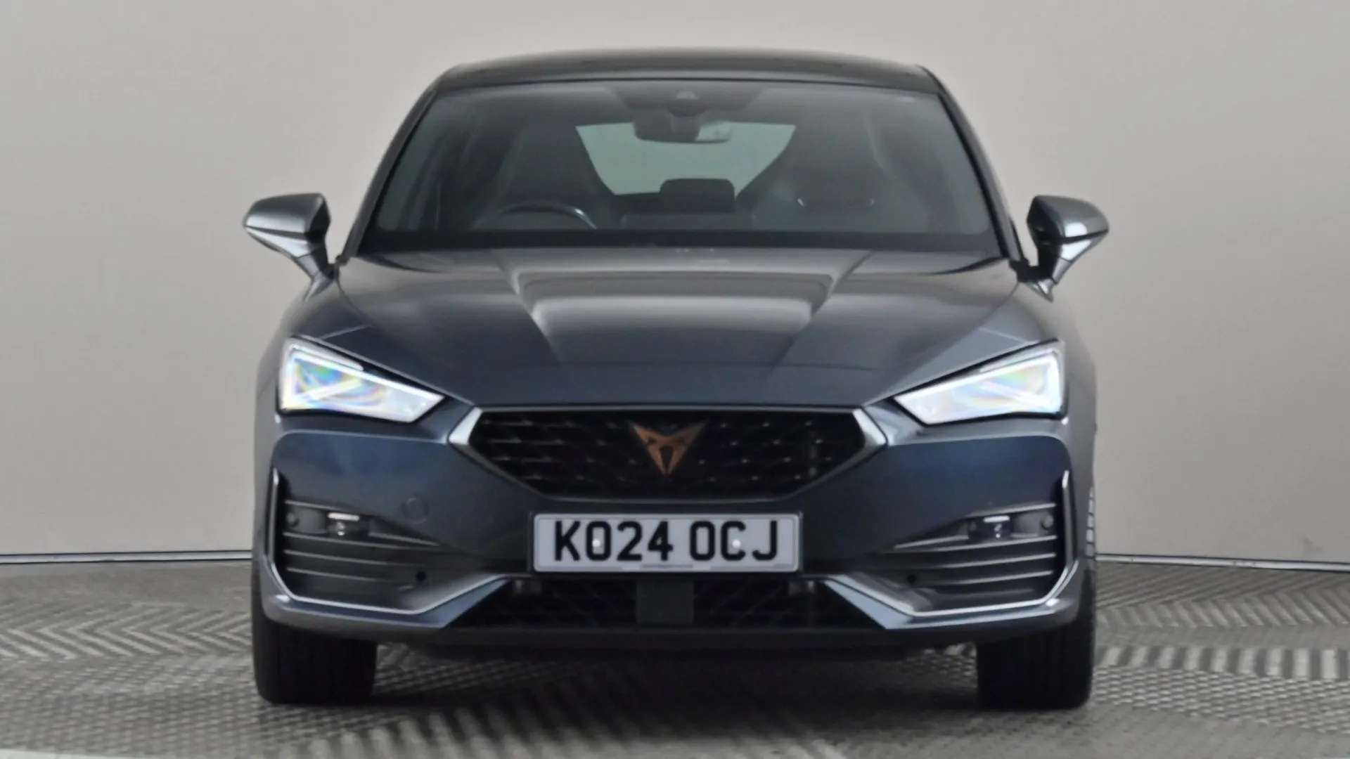 A 2024 CUPRA LEON 1.4 eHybrid VZ2 Design Edition DSG A 2024 CUPRA LEON 1.4 eHybrid VZ2 Design Edition DSG