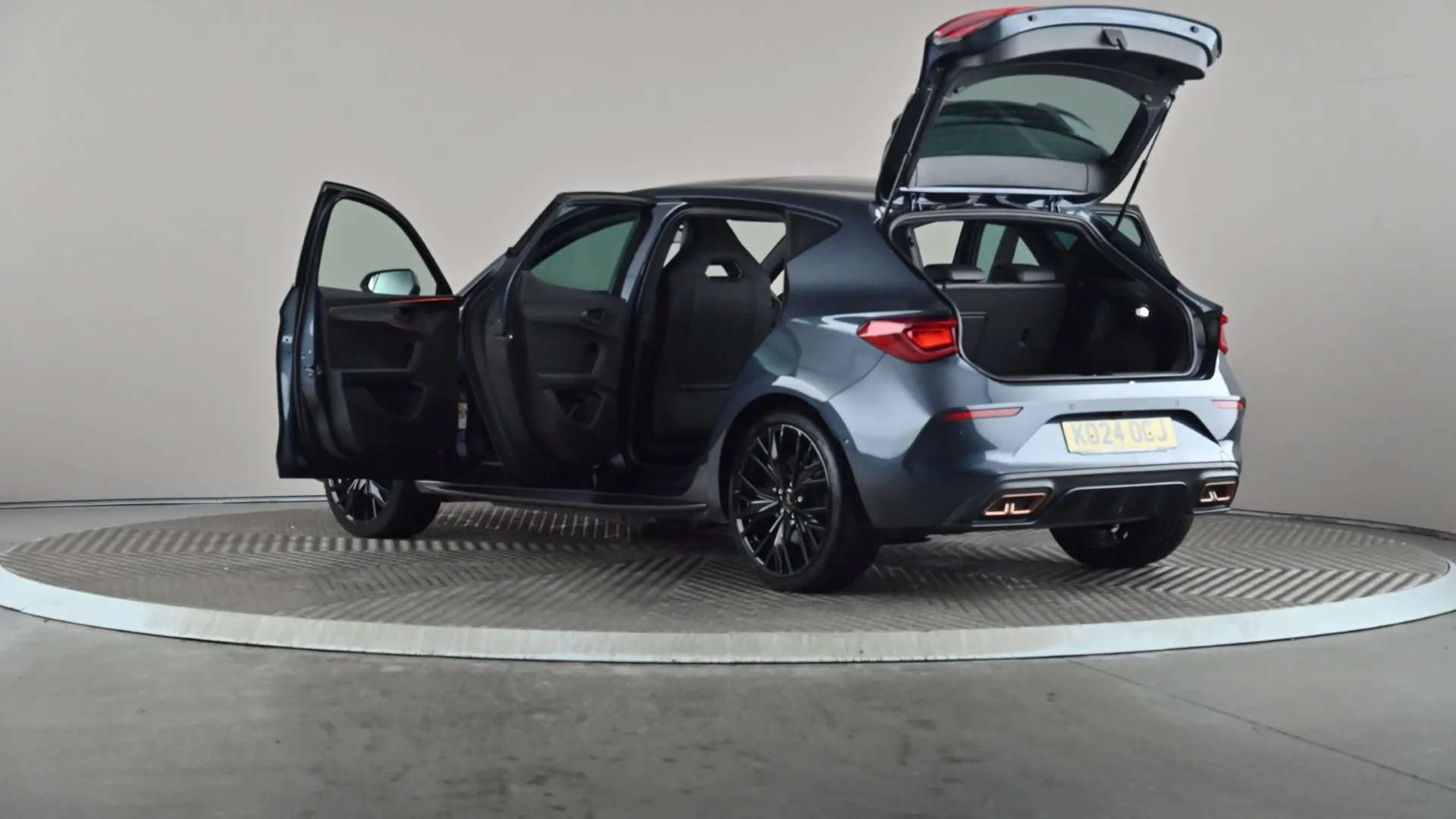 2024 CUPRA LEON 2024 CUPRA LEON