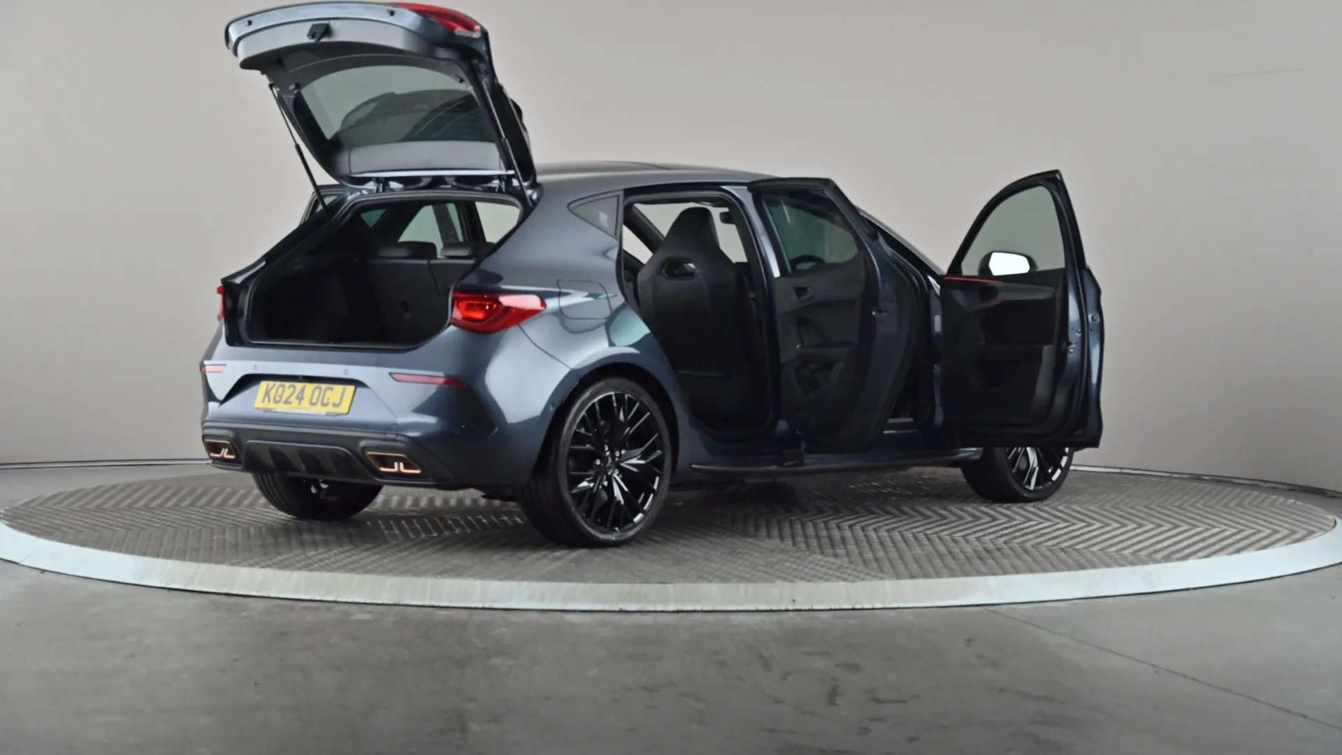 2024 CUPRA LEON 2024 CUPRA LEON