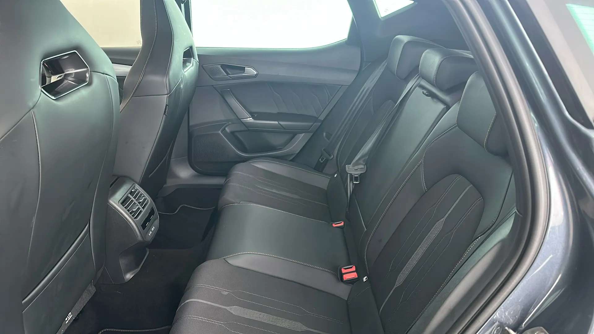 2024 CUPRA LEON 2024 CUPRA LEON