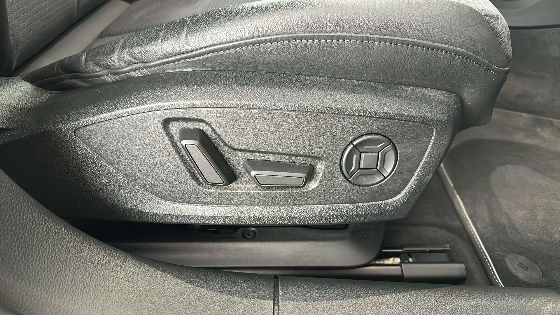2023 AUDI A6 2023 AUDI A6