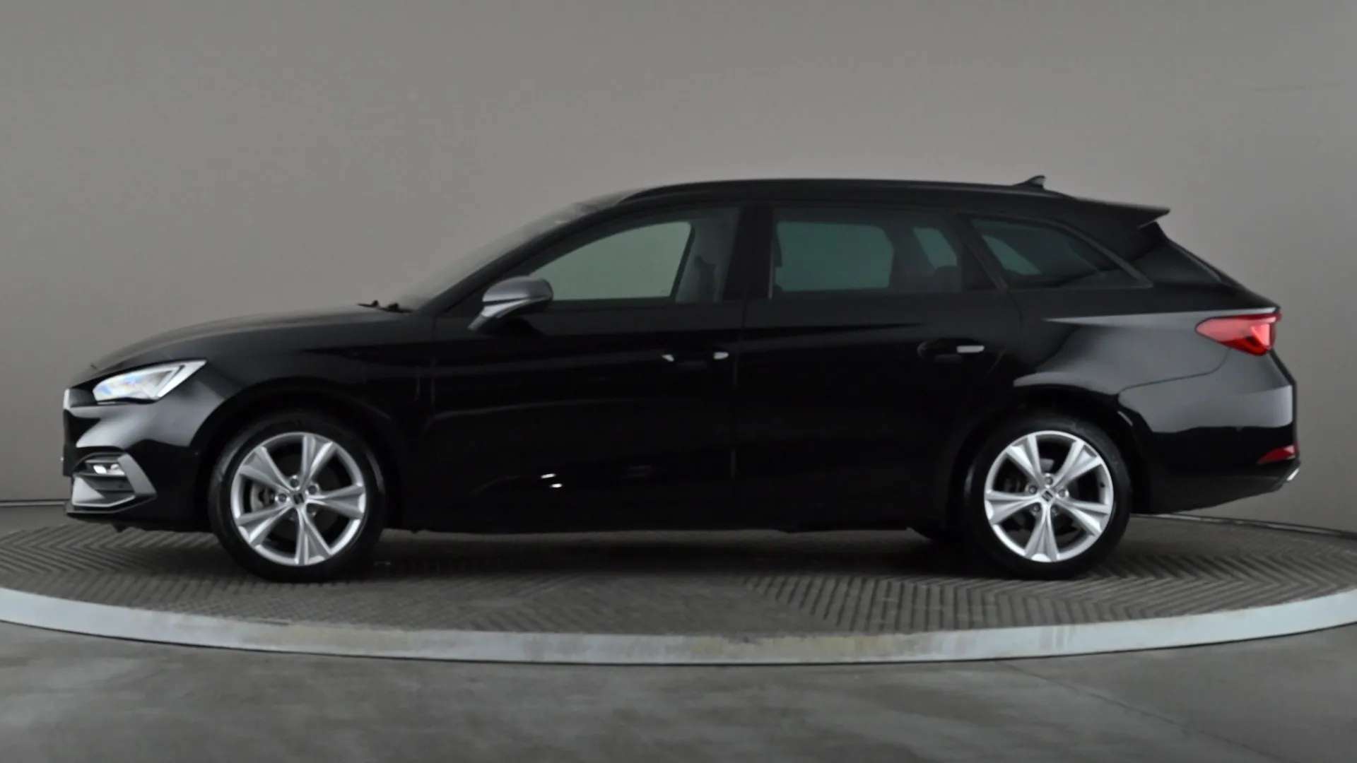 A 2024 SEAT LEON 1.4 eHybrid FR DSG A 2024 SEAT LEON 1.4 eHybrid FR DSG