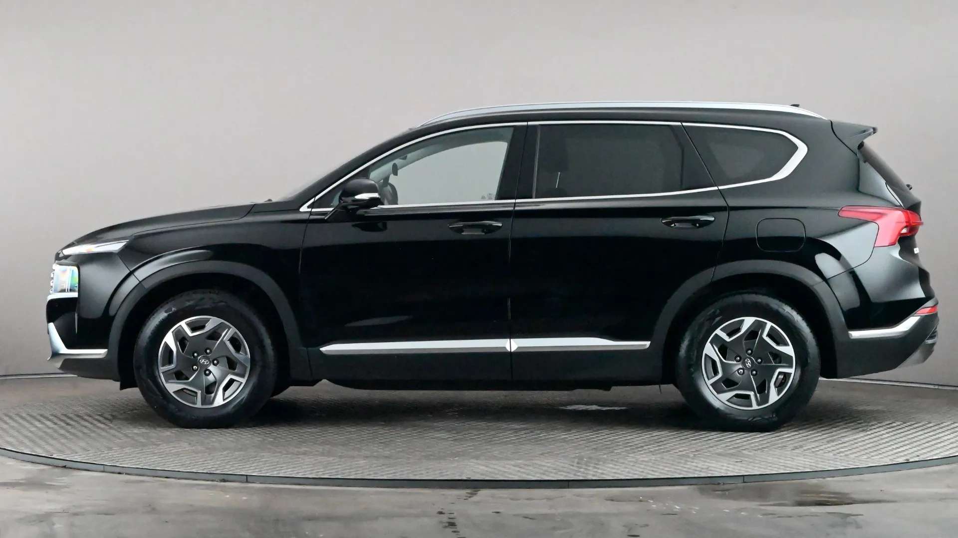 A 2023 HYUNDAI SANTA FE 1.6 TGDi Hybrid Premium 4WD Auto A 2023 HYUNDAI SANTA FE 1.6 TGDi Hybrid Premium 4WD Auto