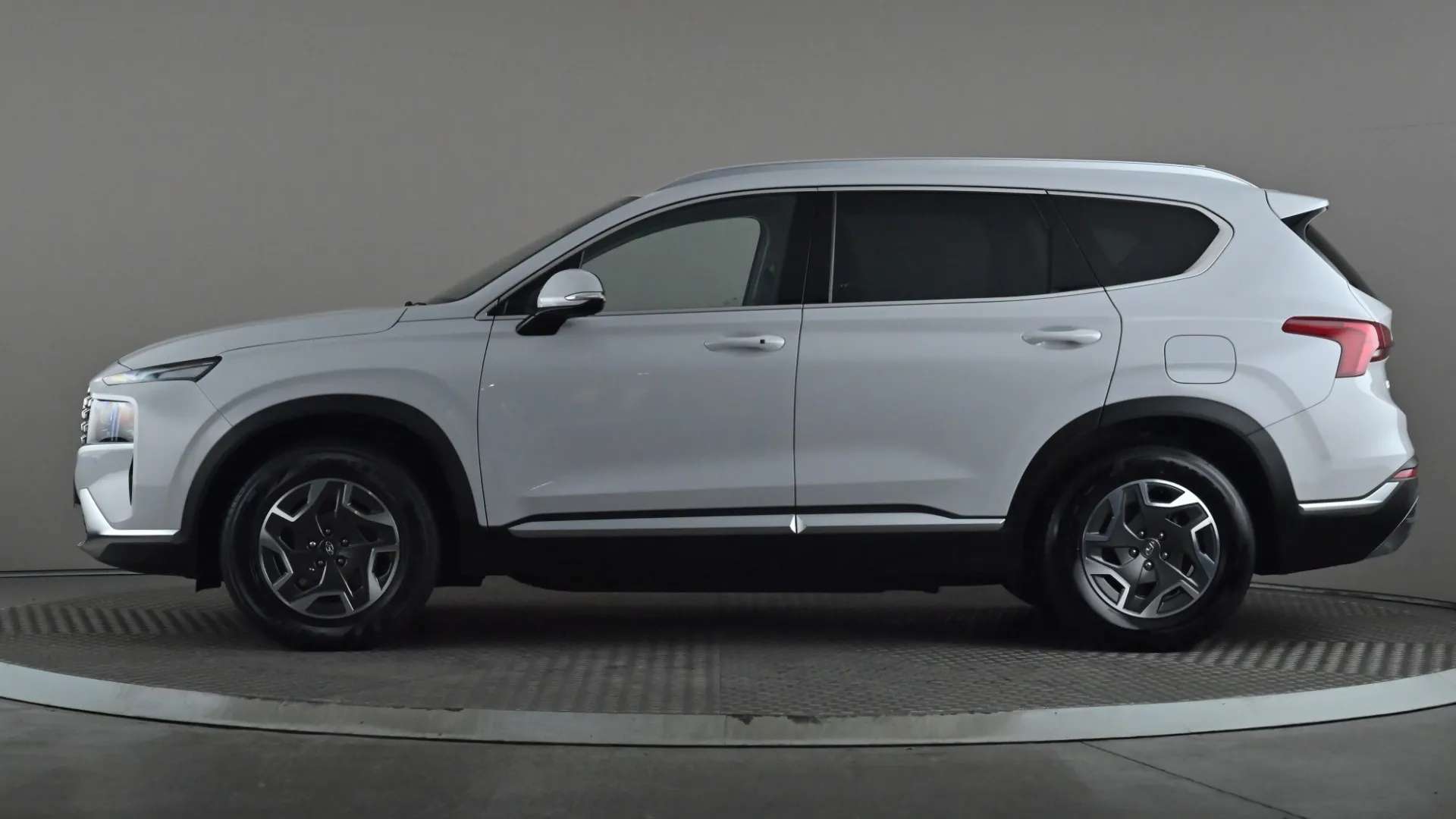 A 2023 HYUNDAI SANTA FE 1.6 TGDi Hybrid Premium 4WD Auto A 2023 HYUNDAI SANTA FE 1.6 TGDi Hybrid Premium 4WD Auto