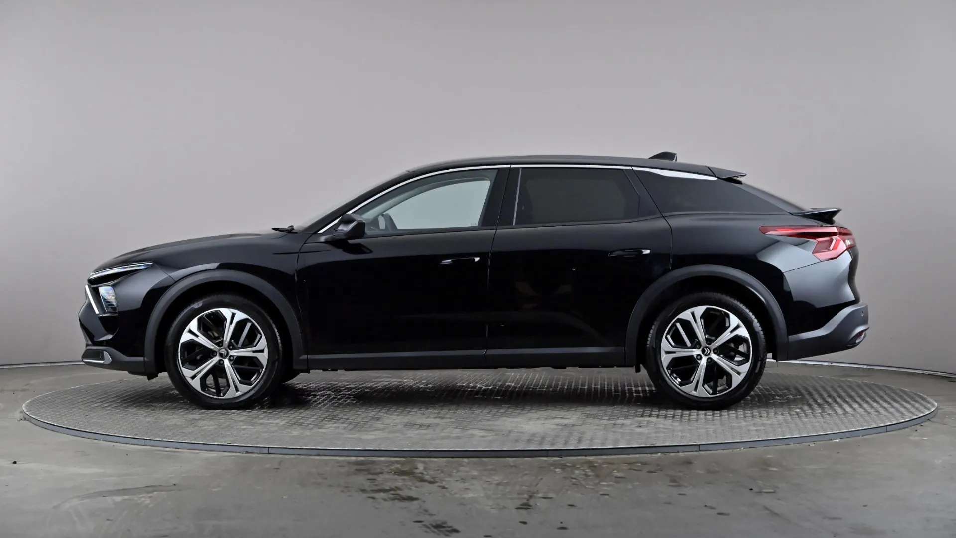 A 2023 CITROEN C5 X 1.2 PureTech 130 Sense Plus EAT8 A 2023 CITROEN C5 X 1.2 PureTech 130 Sense Plus EAT8