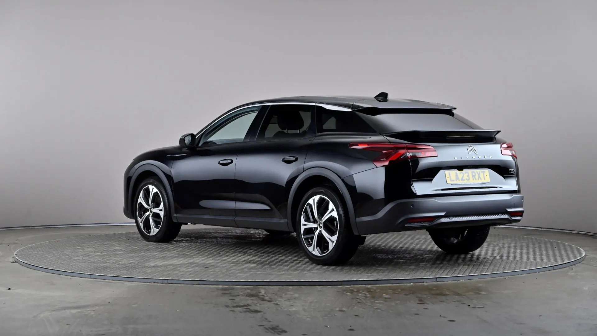 A 2023 CITROEN C5 X 1.2 PureTech 130 Sense Plus EAT8 A 2023 CITROEN C5 X 1.2 PureTech 130 Sense Plus EAT8