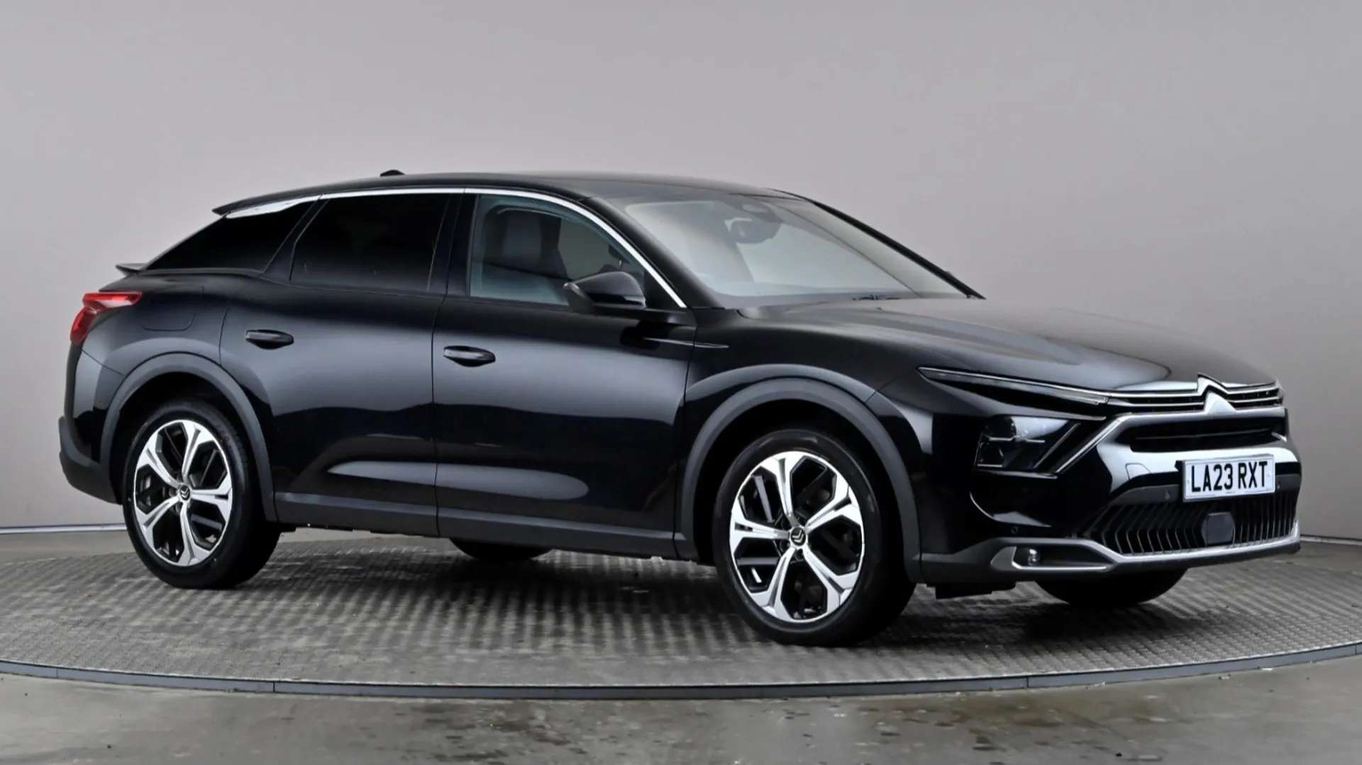 A 2023 CITROEN C5 X 1.2 PureTech 130 Sense Plus EAT8 A 2023 CITROEN C5 X 1.2 PureTech 130 Sense Plus EAT8