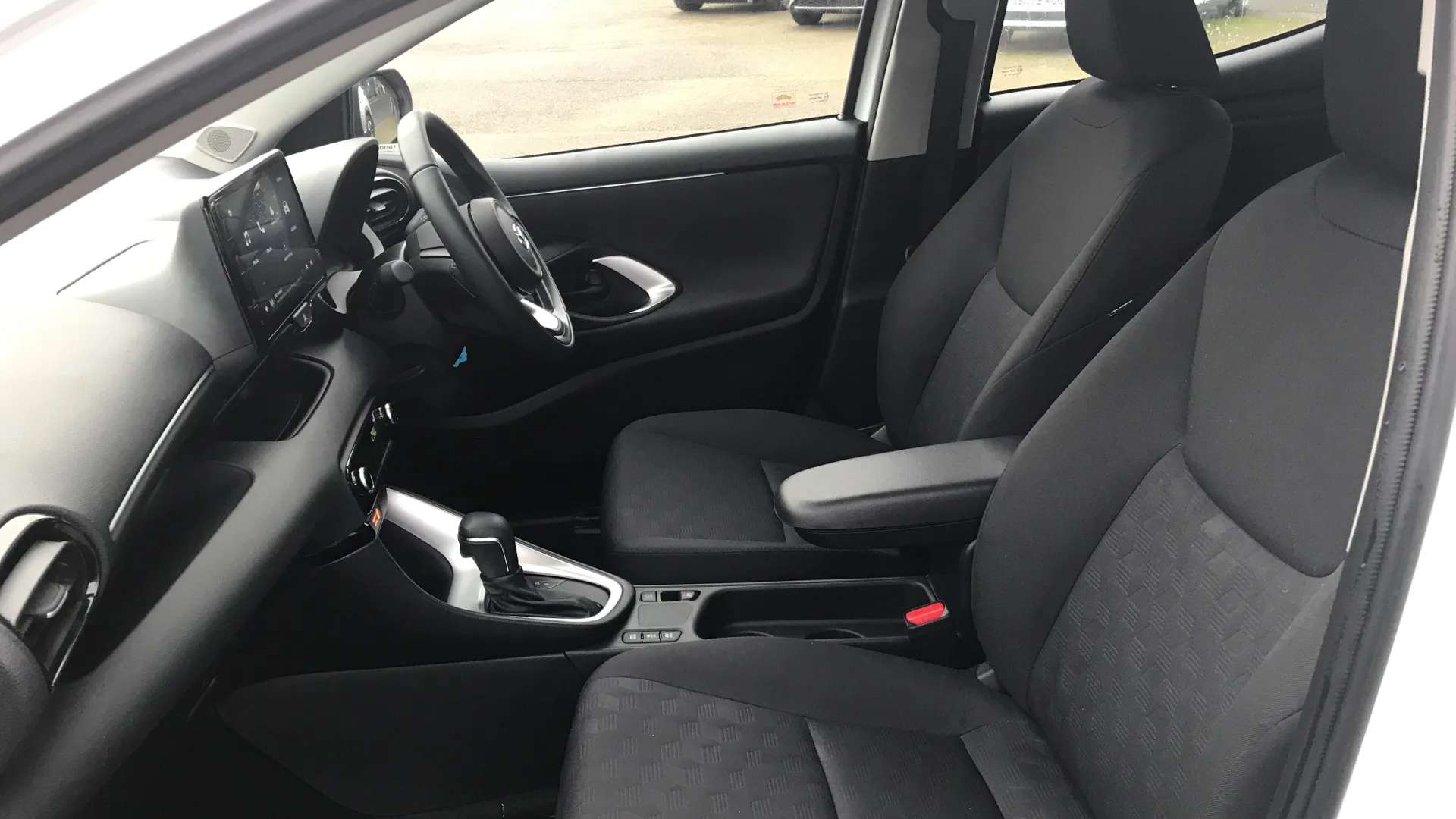 2024 MAZDA 2 HYBRID 2024 MAZDA 2 HYBRID