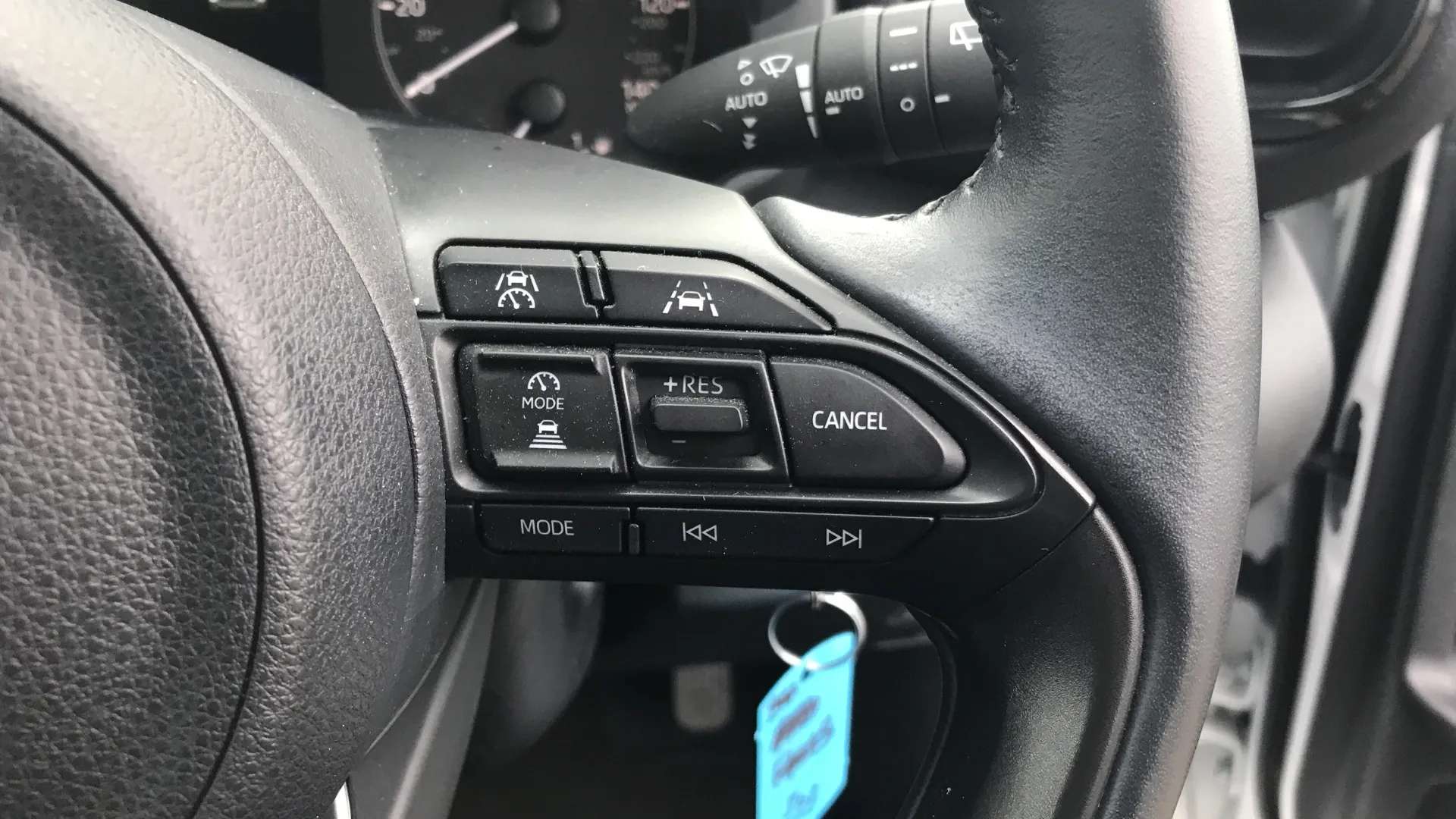 2024 MAZDA 2 HYBRID 2024 MAZDA 2 HYBRID