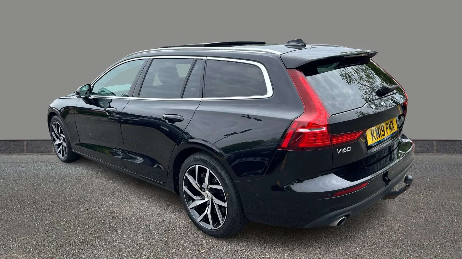 2019 VOLVO V60 2019 VOLVO V60
