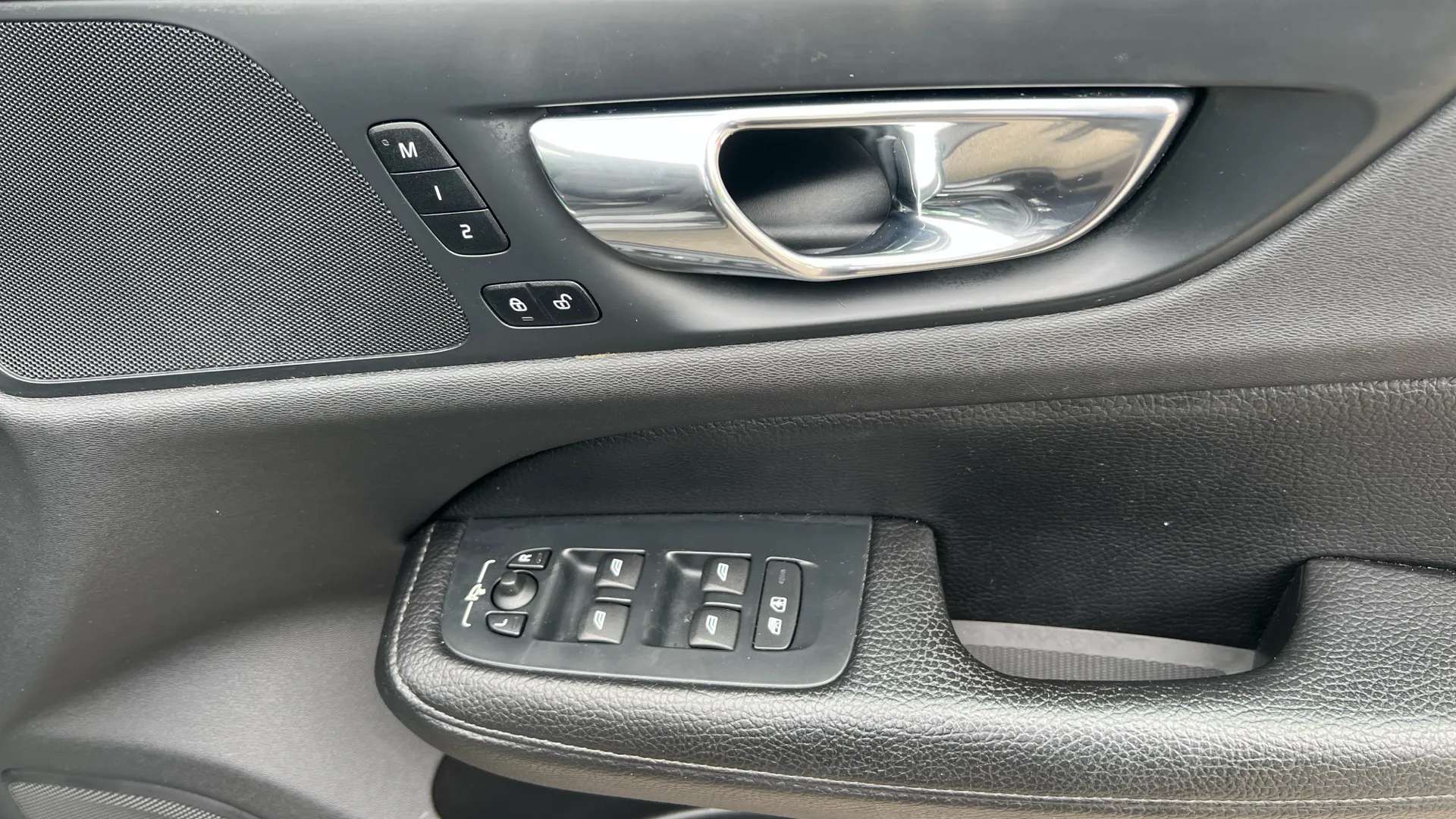 2019 VOLVO V60 2019 VOLVO V60
