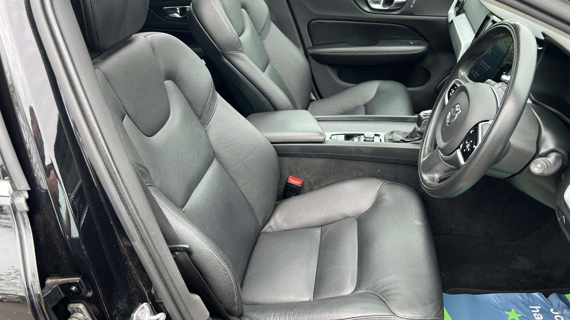 2019 VOLVO V60 2019 VOLVO V60