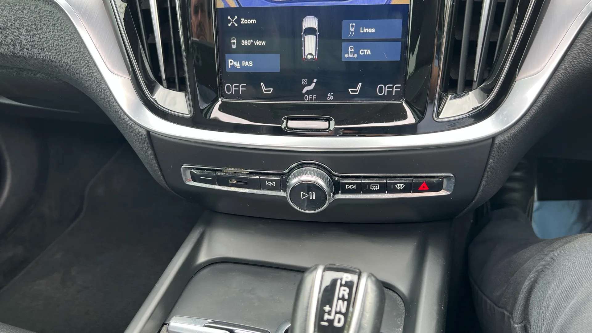 2019 VOLVO V60 2019 VOLVO V60