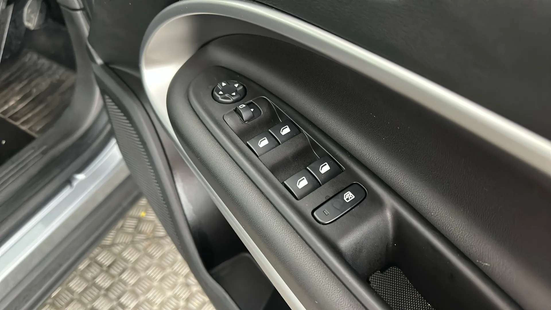 2024 JEEP AVENGER 2024 JEEP AVENGER