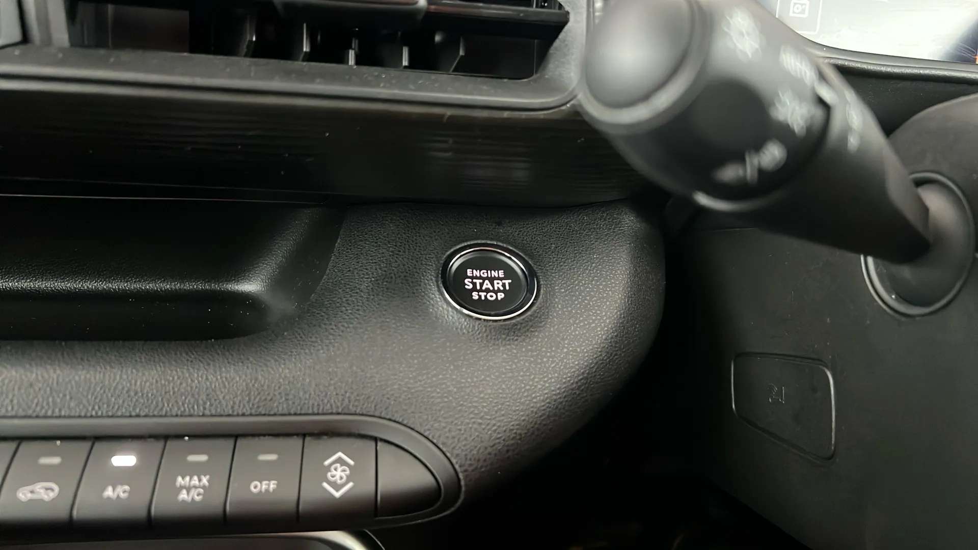 2024 JEEP AVENGER 2024 JEEP AVENGER