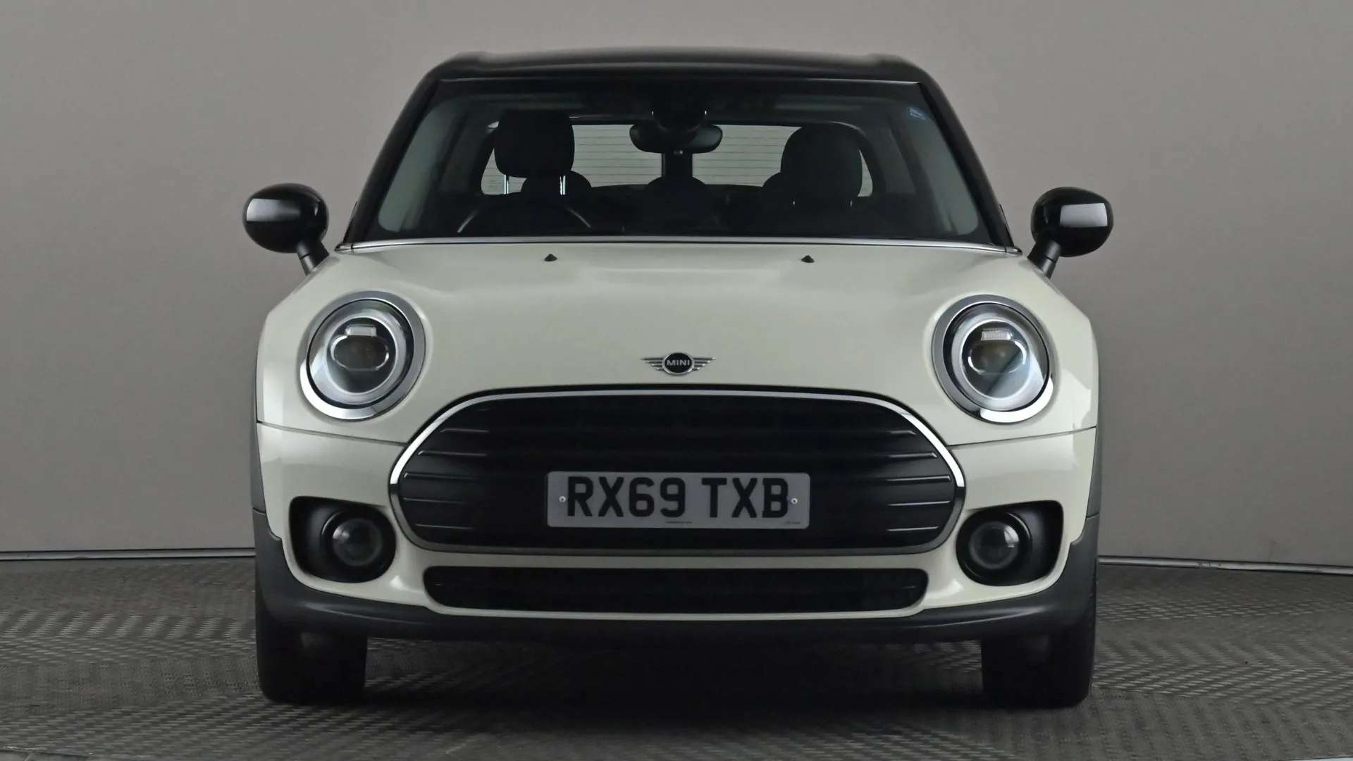 A 2020 MINI CLUBMAN 1.5 Cooper Classic 6dr A 2020 MINI CLUBMAN 1.5 Cooper Classic 6dr