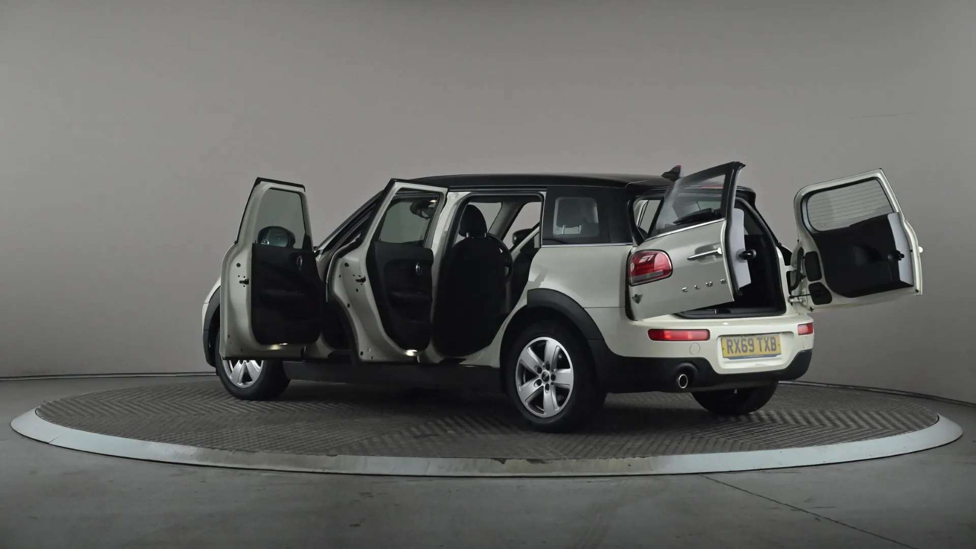 2020 MINI CLUBMAN 2020 MINI CLUBMAN