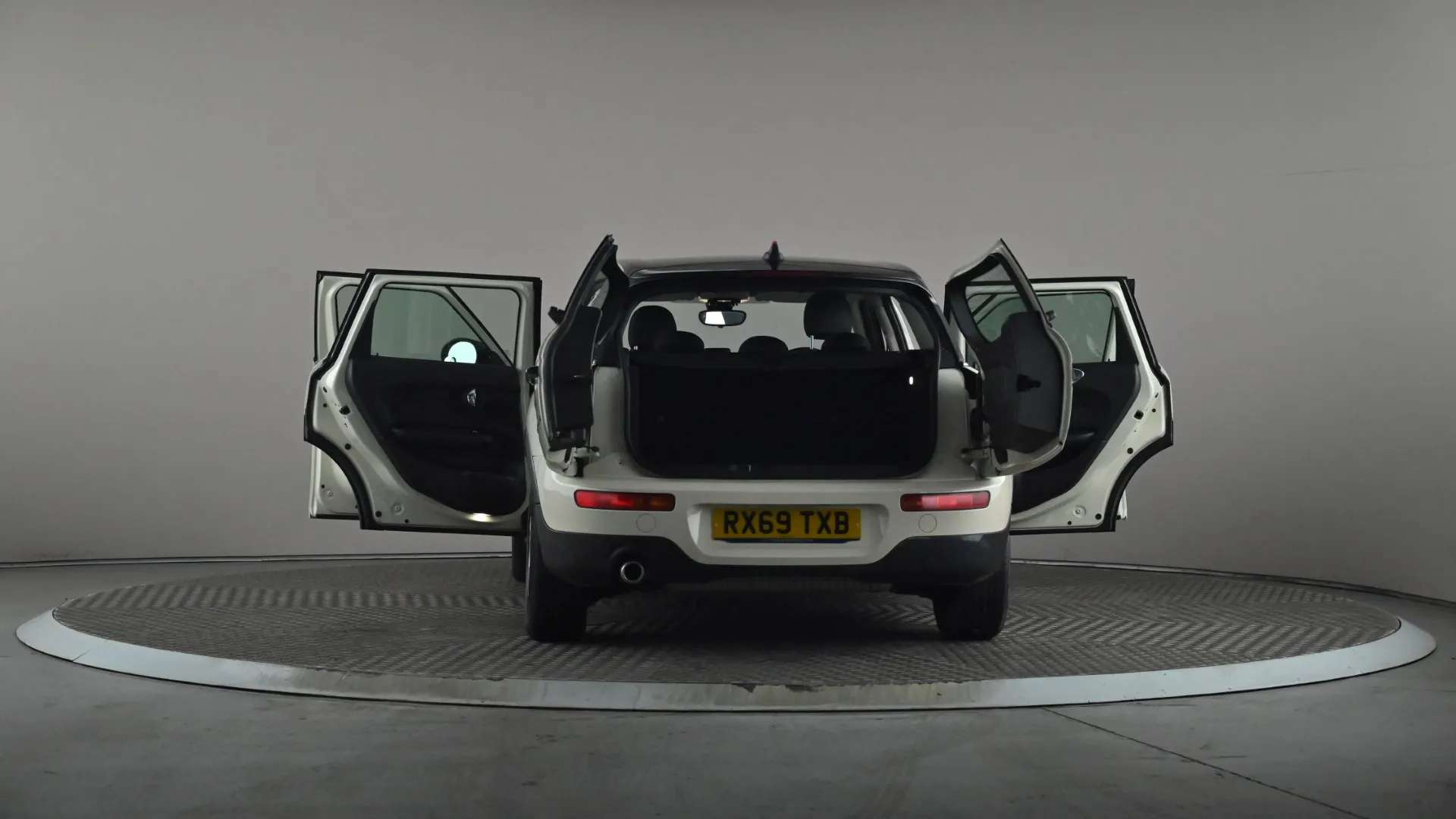 2020 MINI CLUBMAN 2020 MINI CLUBMAN