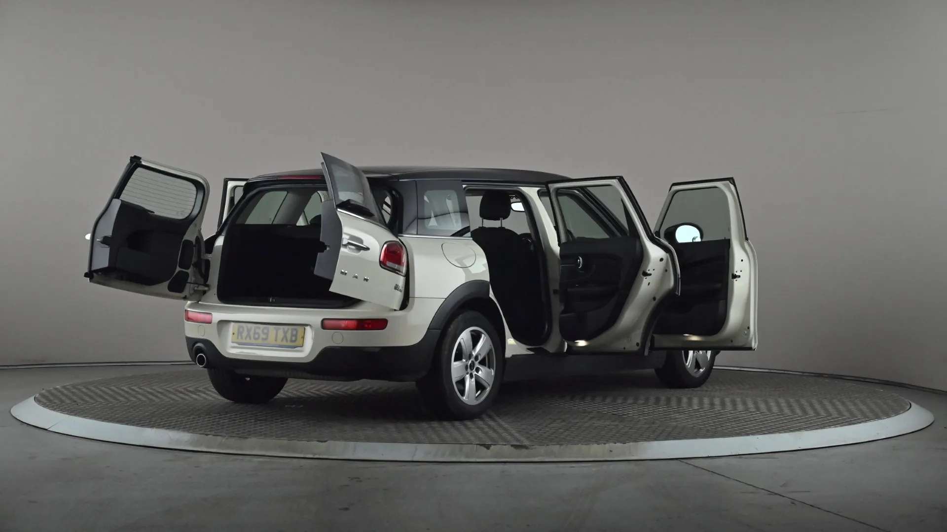 2020 MINI CLUBMAN 2020 MINI CLUBMAN
