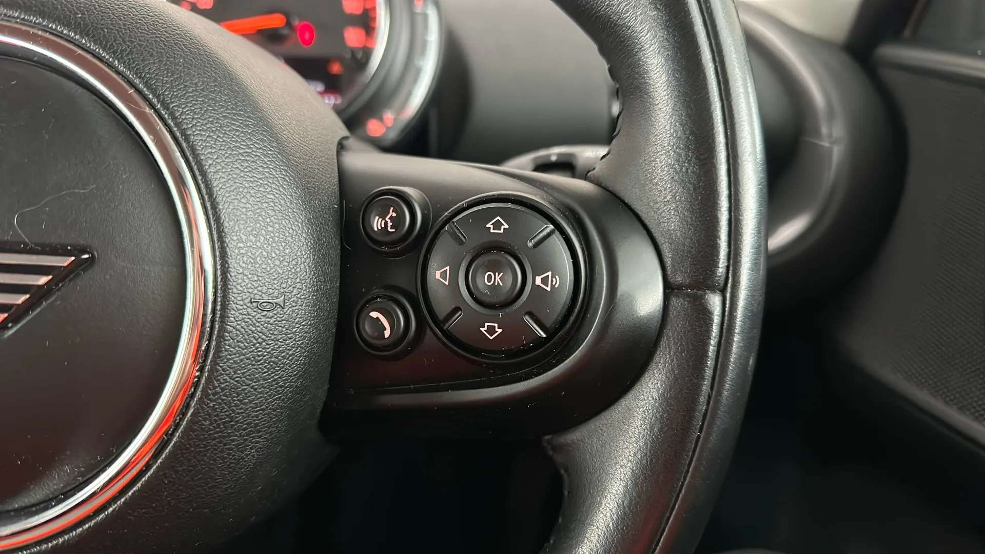 2020 MINI CLUBMAN 2020 MINI CLUBMAN