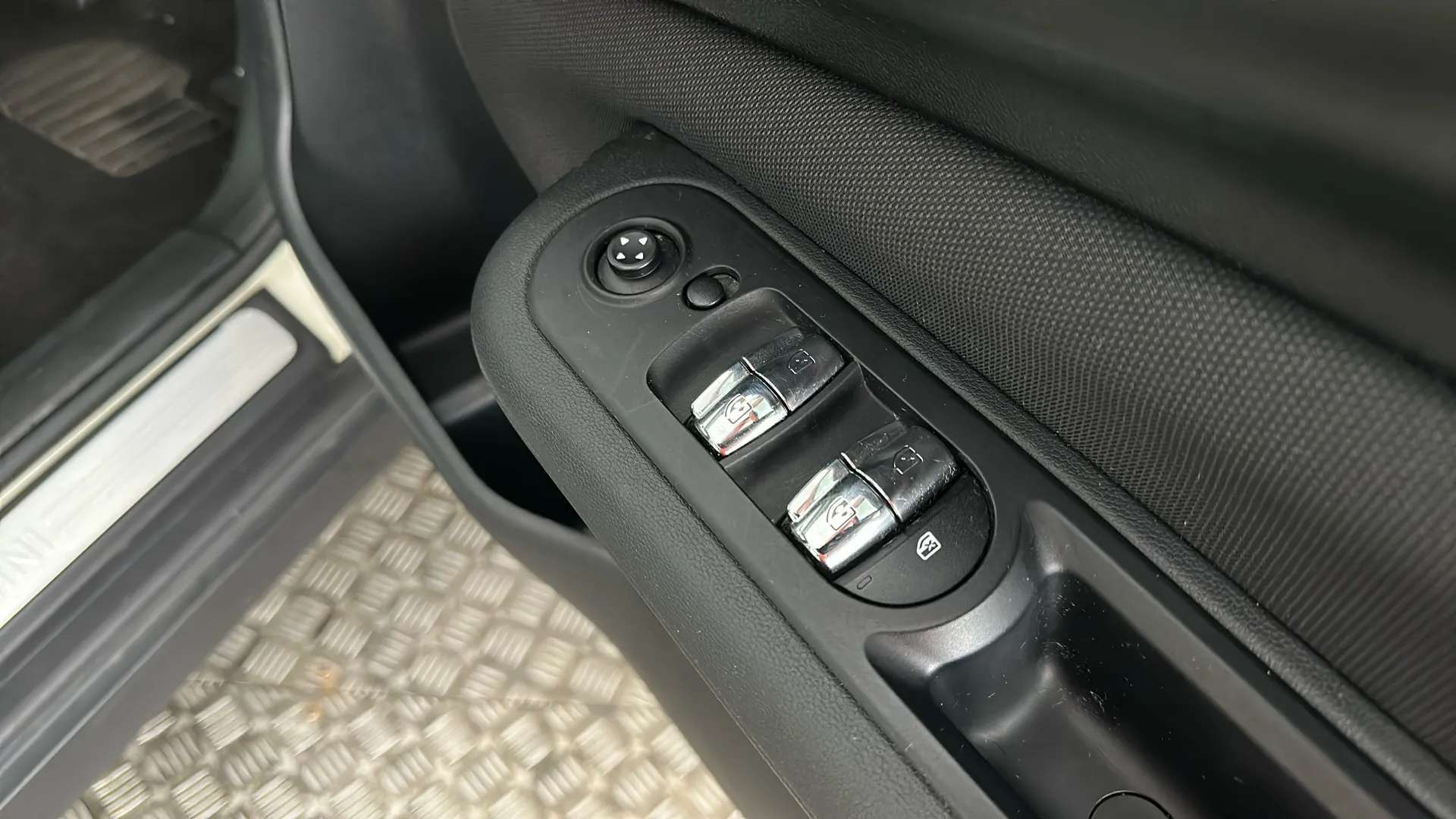 2020 MINI CLUBMAN 2020 MINI CLUBMAN
