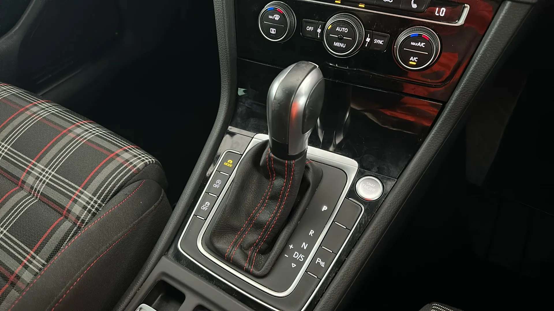 2020 VOLKSWAGEN GOLF 2020 VOLKSWAGEN GOLF