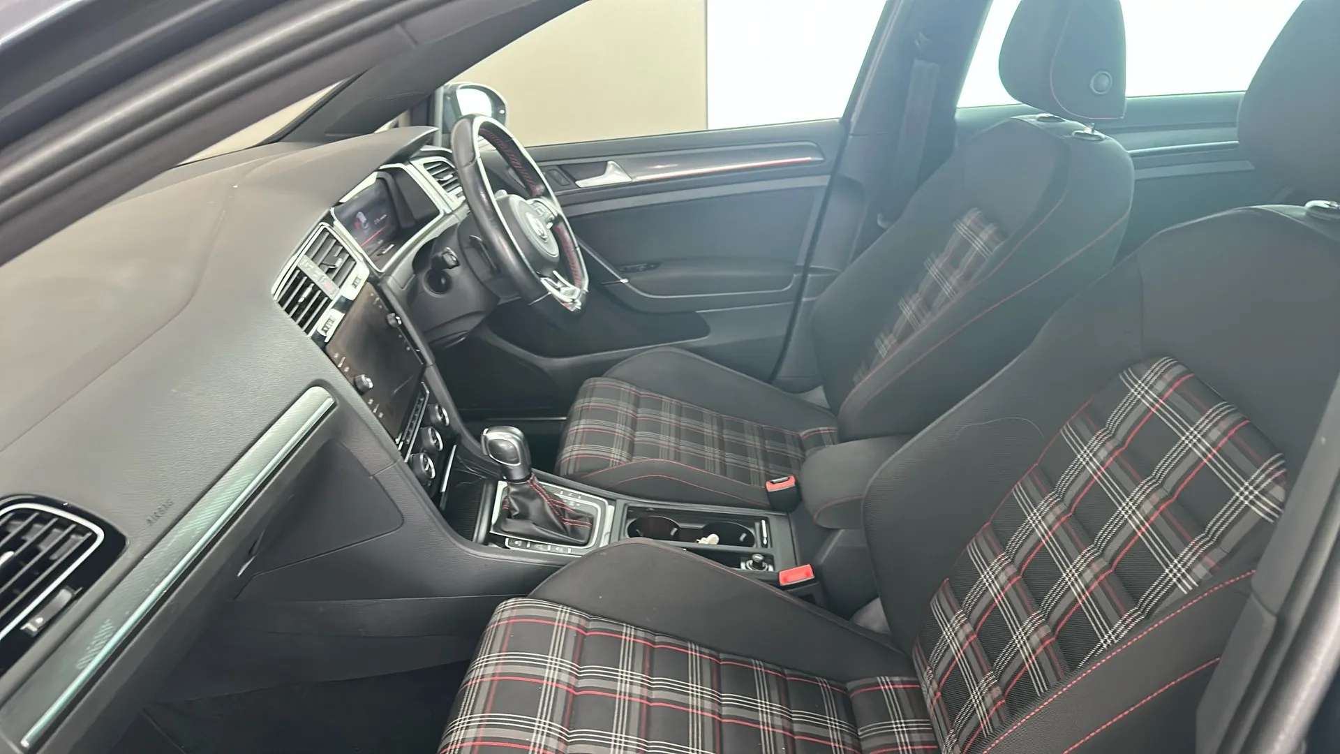 2020 VOLKSWAGEN GOLF 2020 VOLKSWAGEN GOLF