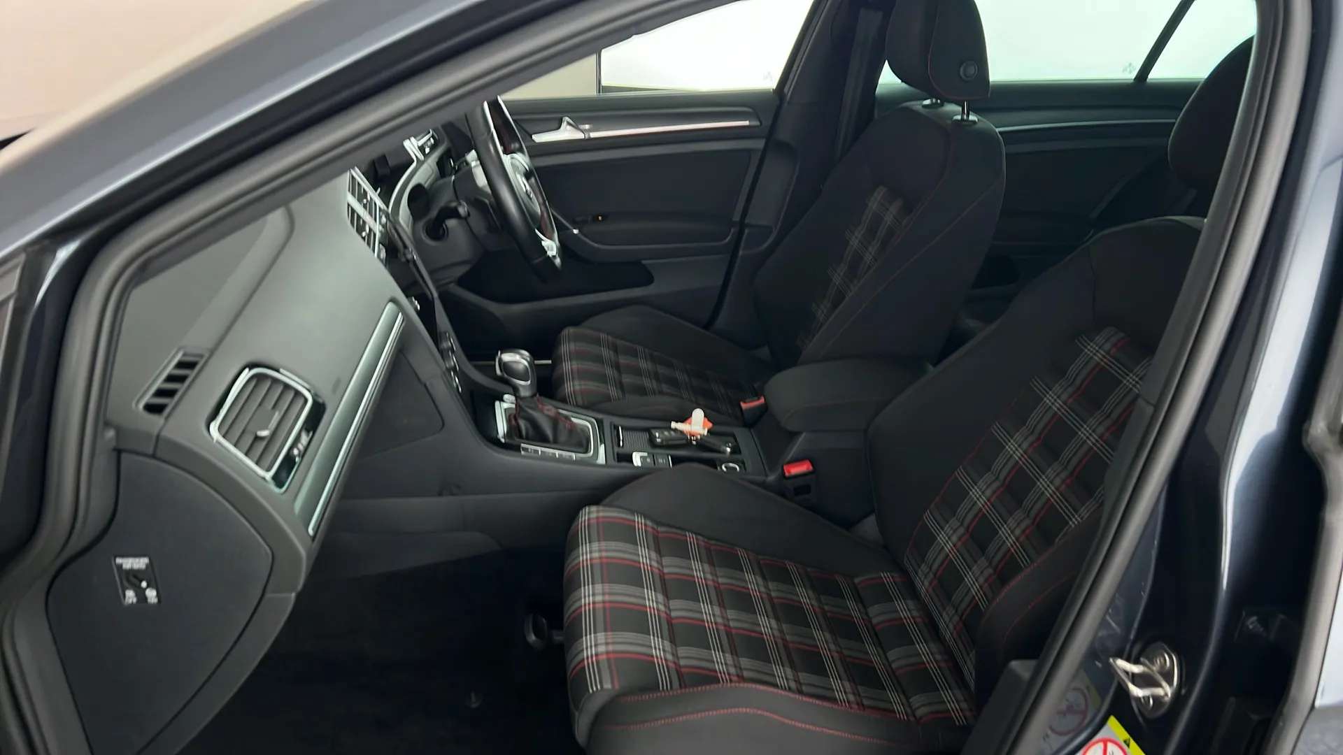 2020 VOLKSWAGEN GOLF 2020 VOLKSWAGEN GOLF